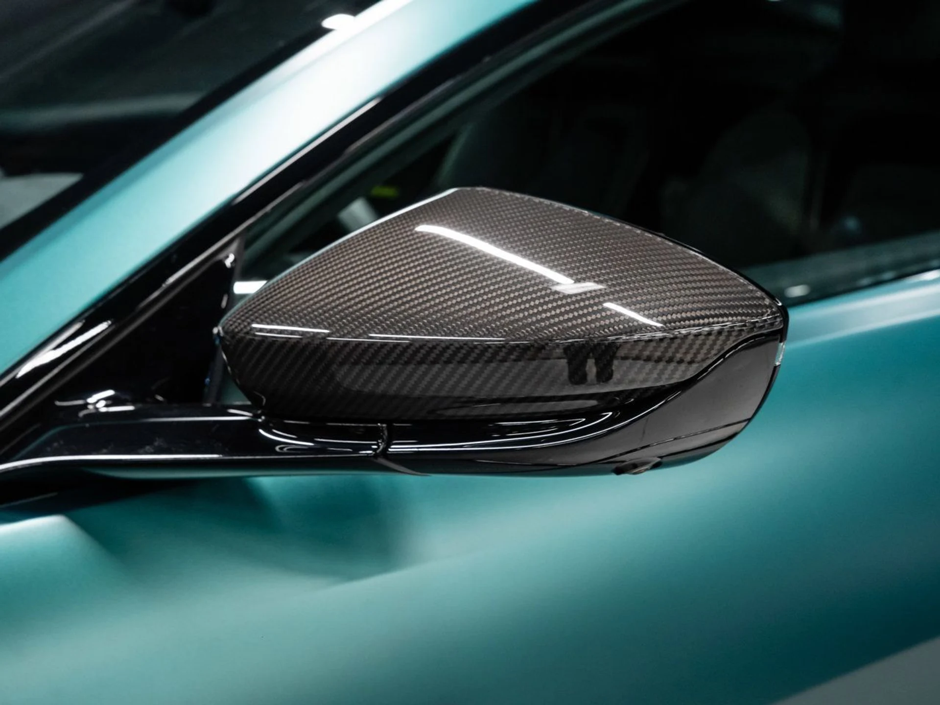 mph020_2751375285_aston_martin_vantage_2023_cda64b4e66