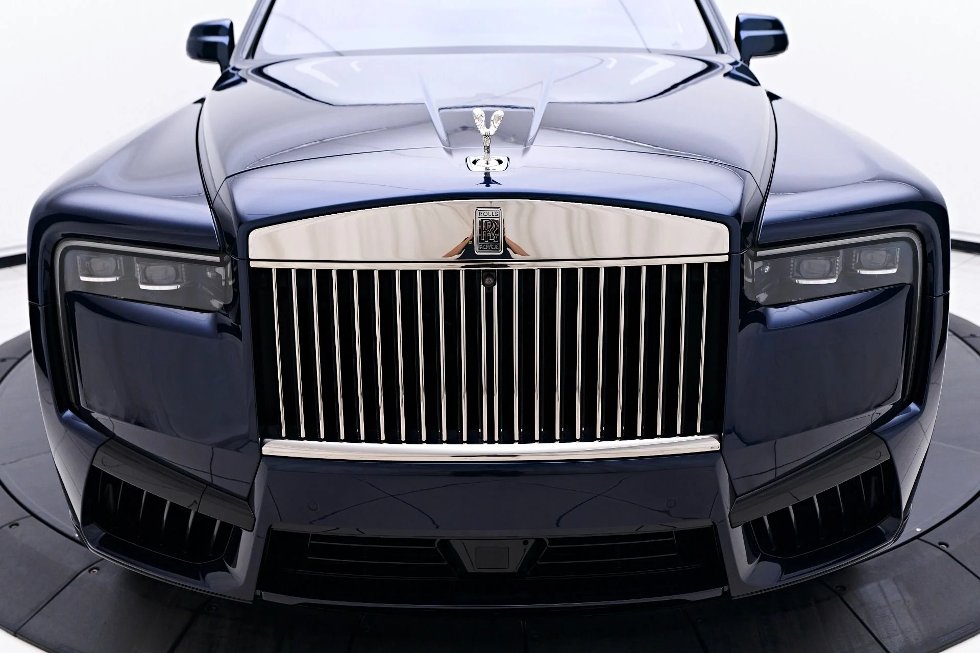 mph020_2756109407_Used_2025_Rolls_Royce_Cullinan_Base_1755895153_296622e032