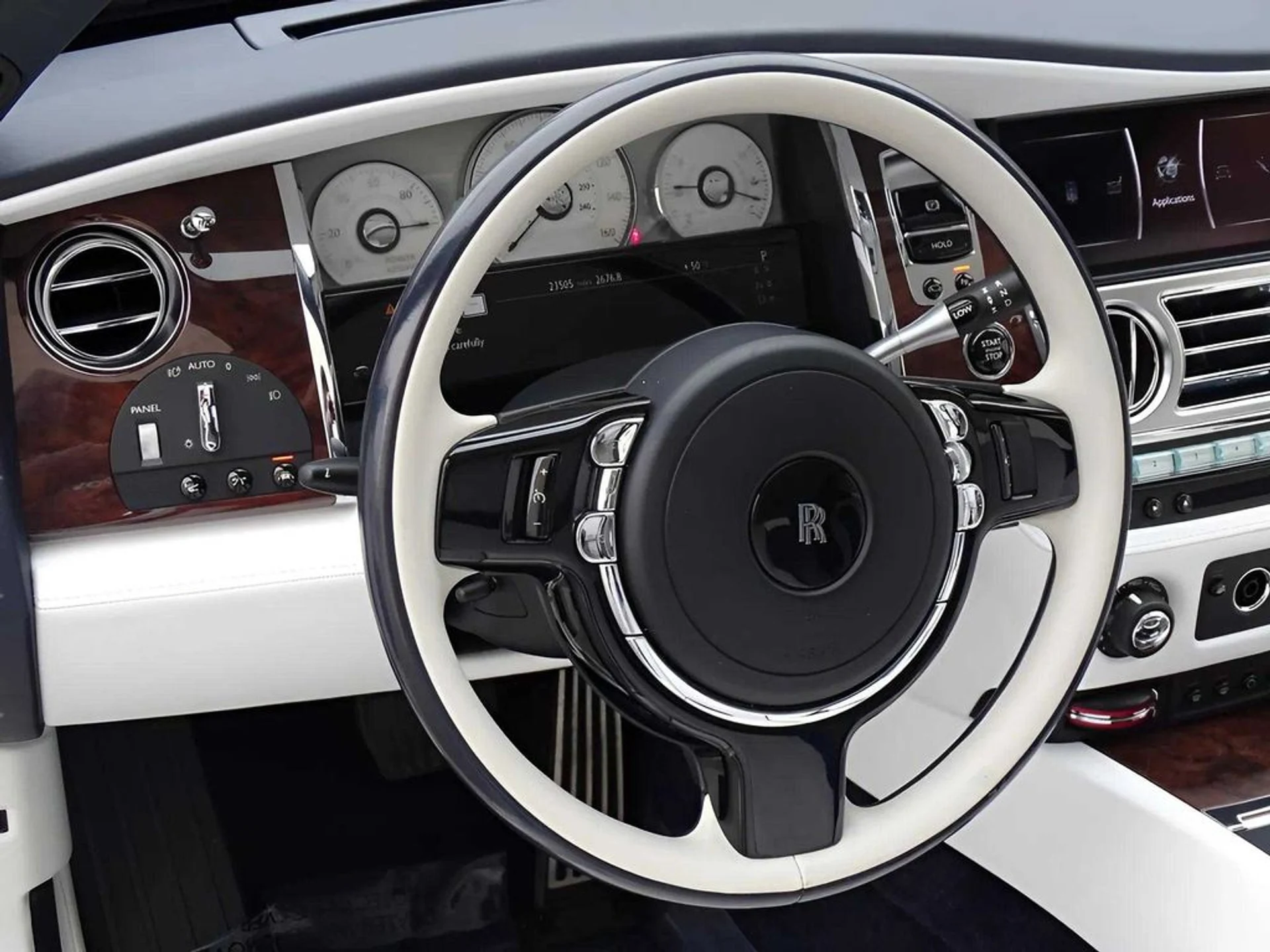 mph020_2757338703_041bf15139416cebae15cd7efeb247ffx_ee38d9056c