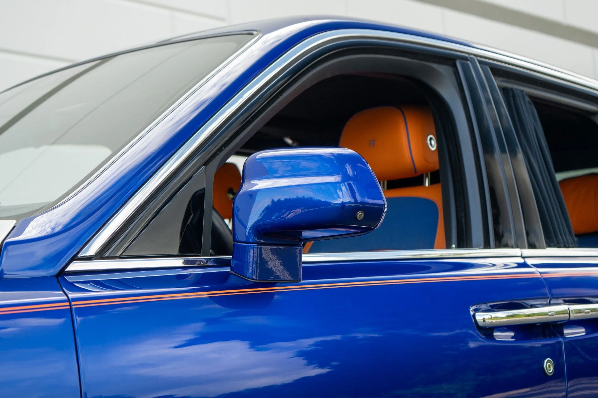 mph020_2761391798_Used_2019_Rolls_Royce_Cullinan_1764189669_dd59d9f182