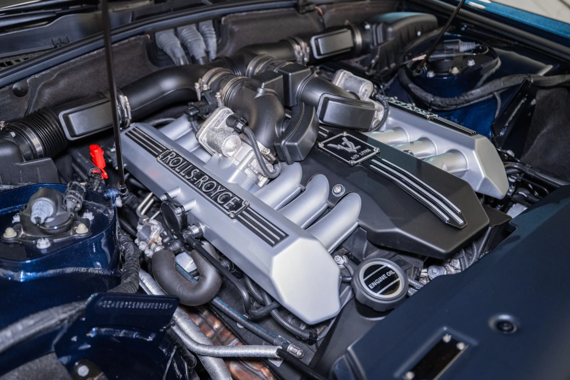 mph020_2762089149_Used_2011_Rolls_Royce_Phantom_1782236449_f44e73df3c