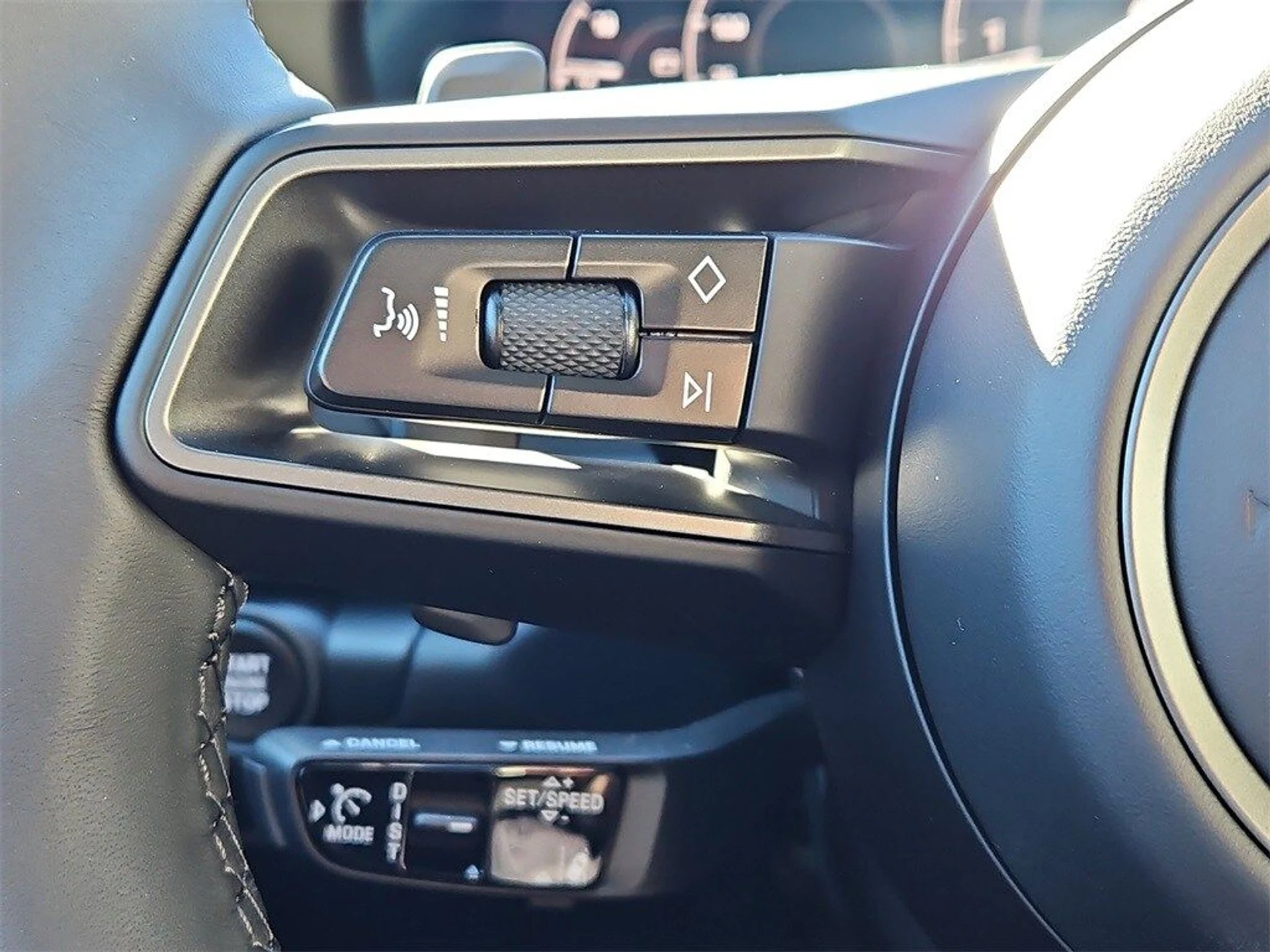 mph020_276939869_e15d0a4ad35b20b3c12fe706d44ba05cx_6b9824aba5