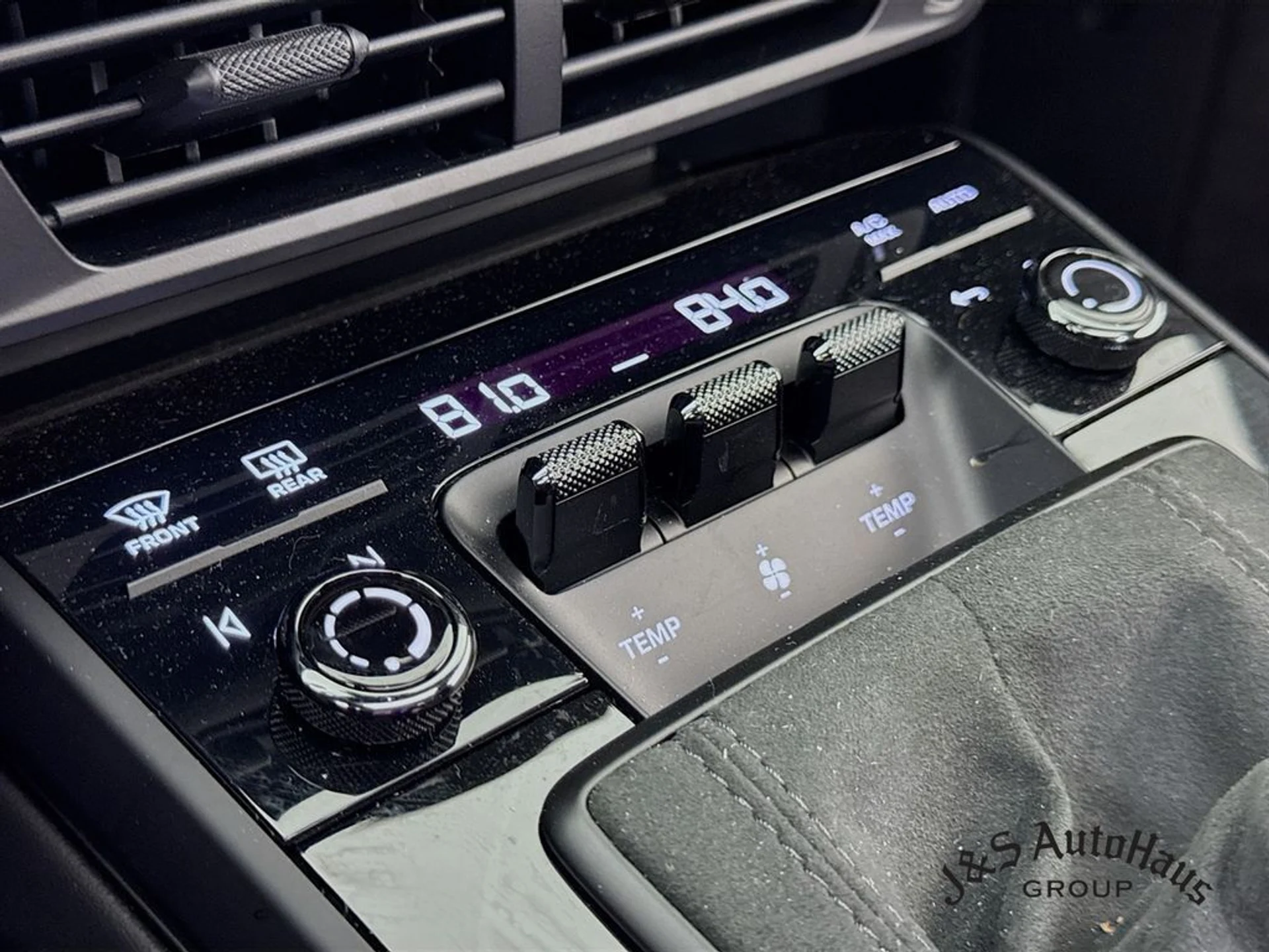 mph020_2770752005_yhecpw8njl7e6hv8sea3uabal1ug_628d0f8640