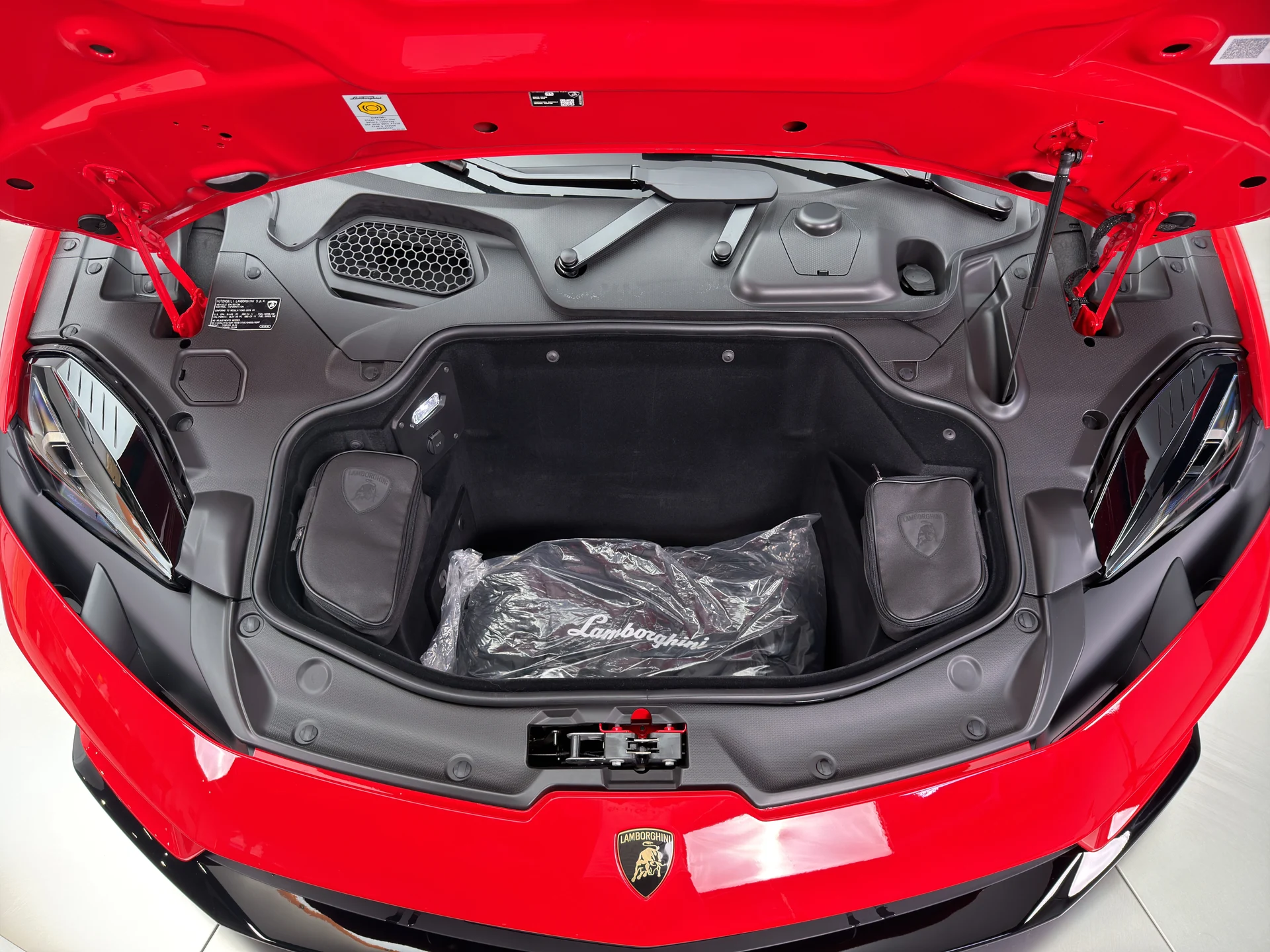 mph020_2771229992_RPA_3925_engine_bay_002_6910e21284