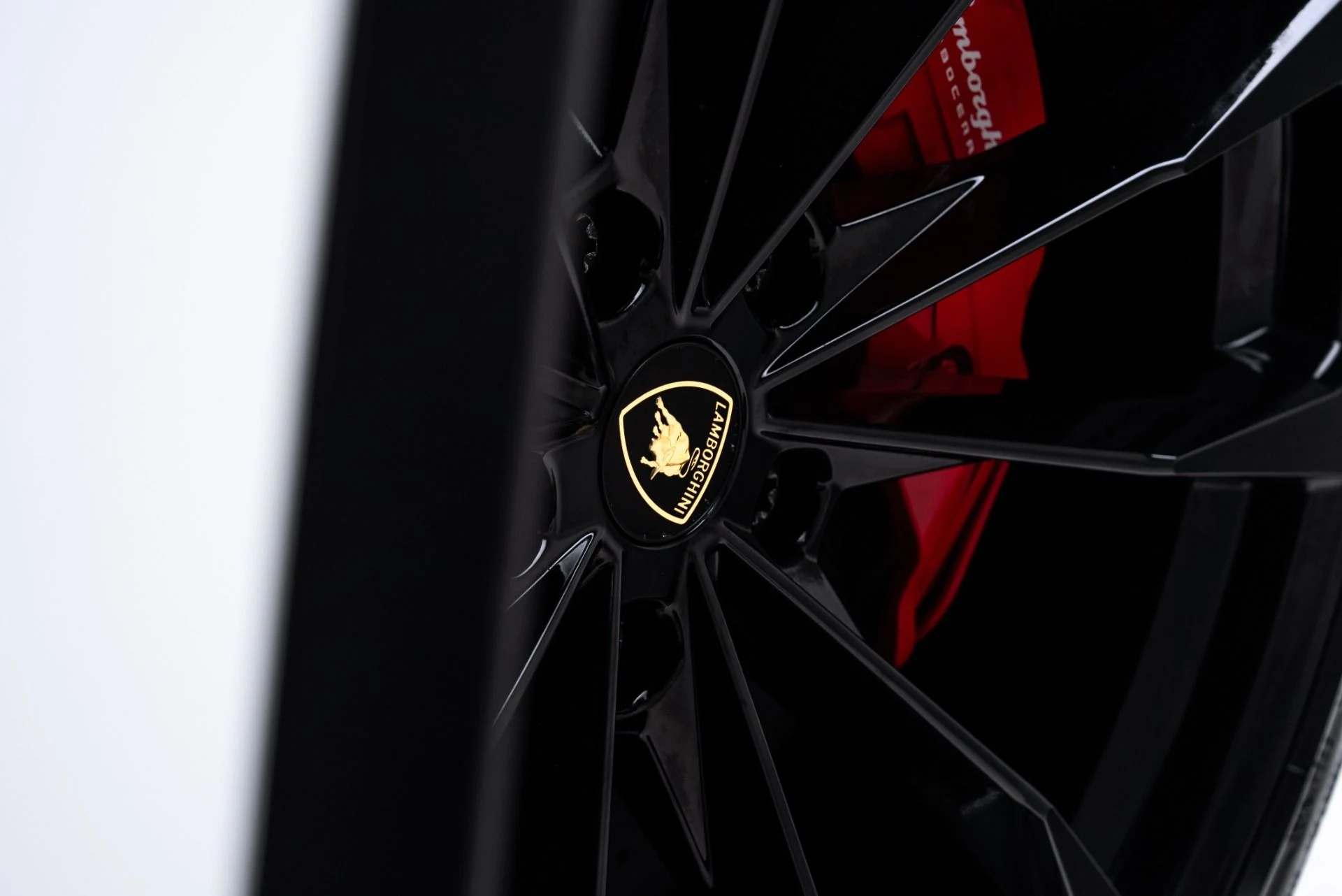 mph020_2775665399_Used_2021_Lamborghini_Urus_1775759137_b0e3ea0f94