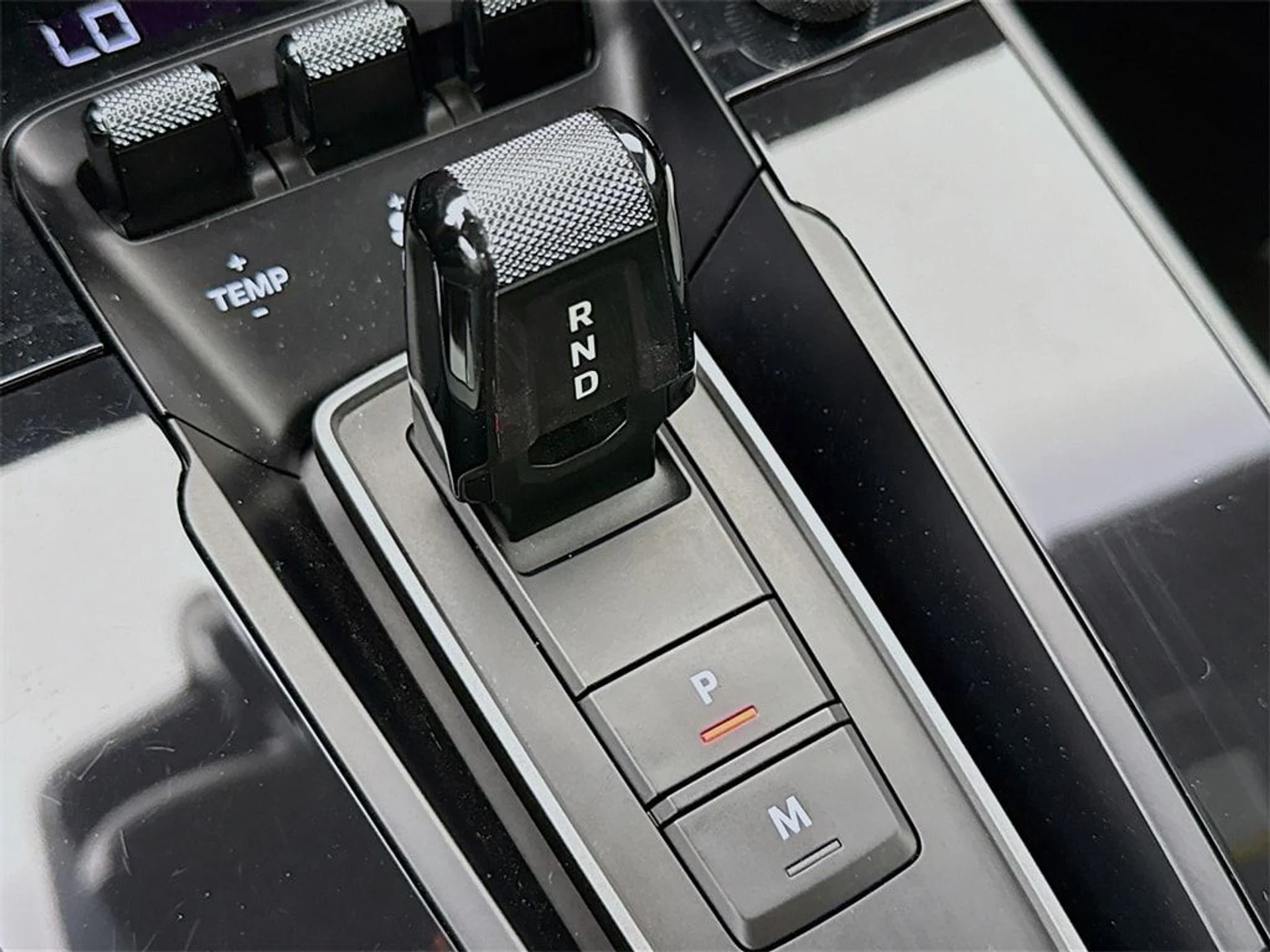 mph020_278037239_9a47f7a69d17bfbaee704a59a69552abx_b82bba37bb