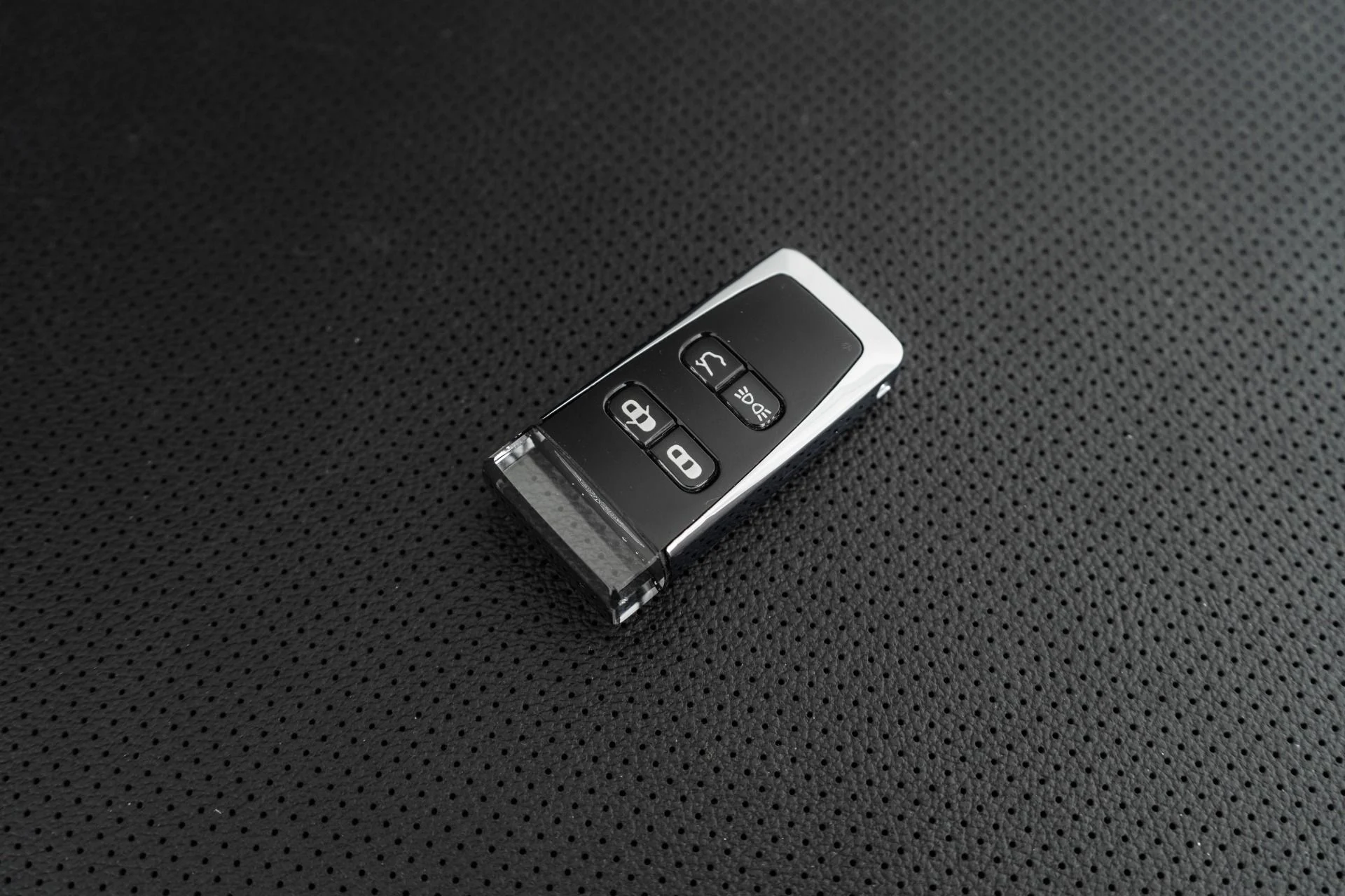 mph020_2787254101_Used_2014_Aston_Martin_DB_9_Volante_Centenary_Edition_6_Of_Only_100_Factory_Two_Tone_Paint_1758295691_3324d0fa17