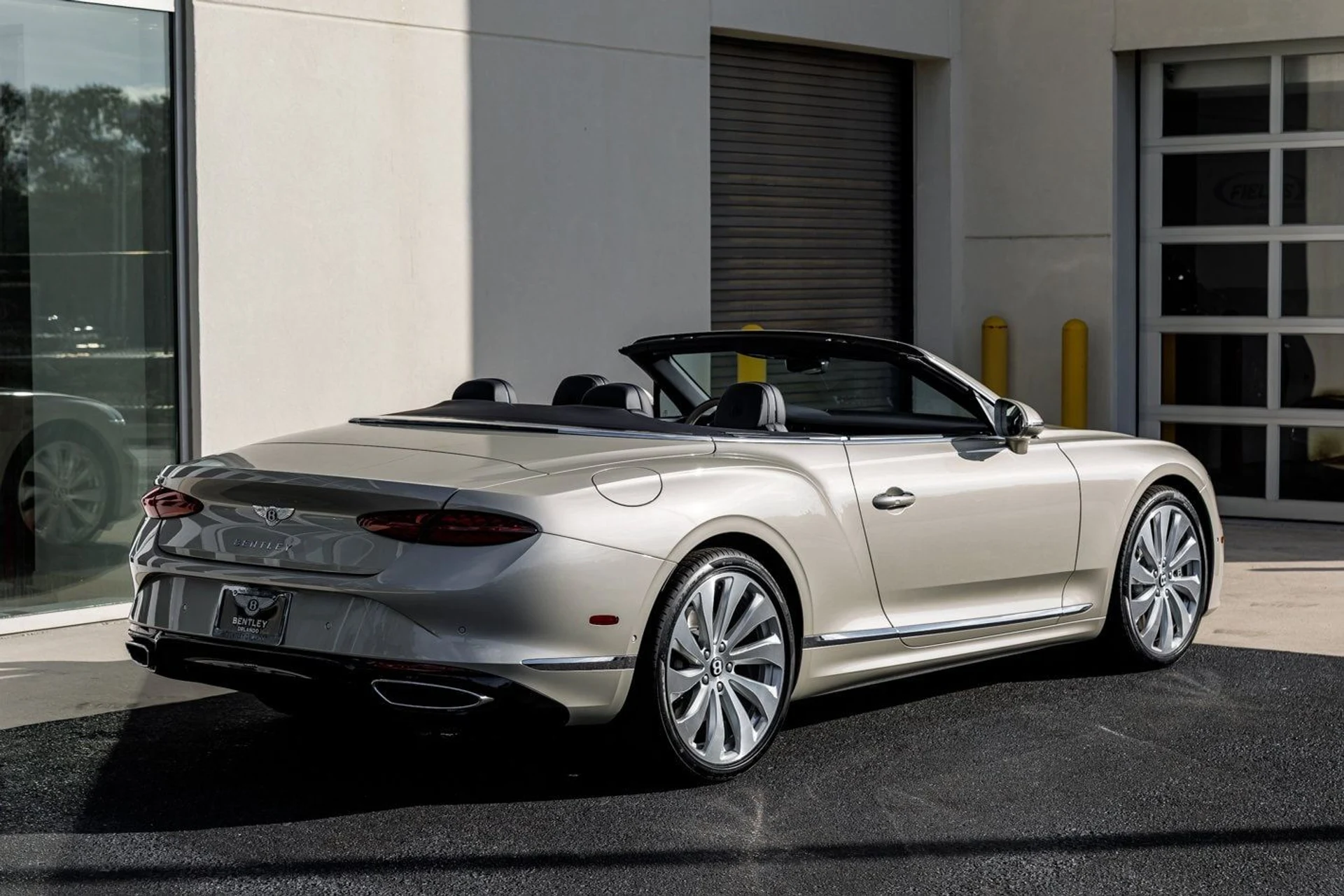 mph020_2792863034_f15a833665ae3d964598be739aee32a5x_24589980b9