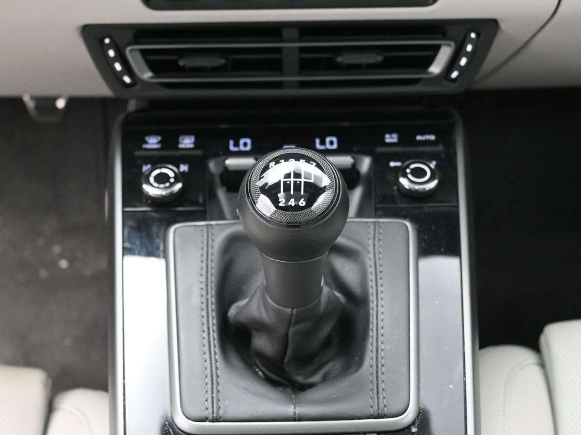 mph020_2795240310_Ccp_Xsh_Ahi7_Awj_Yj_QM_Oo_Jp3s_Ut8_M_3eb74e6f4e