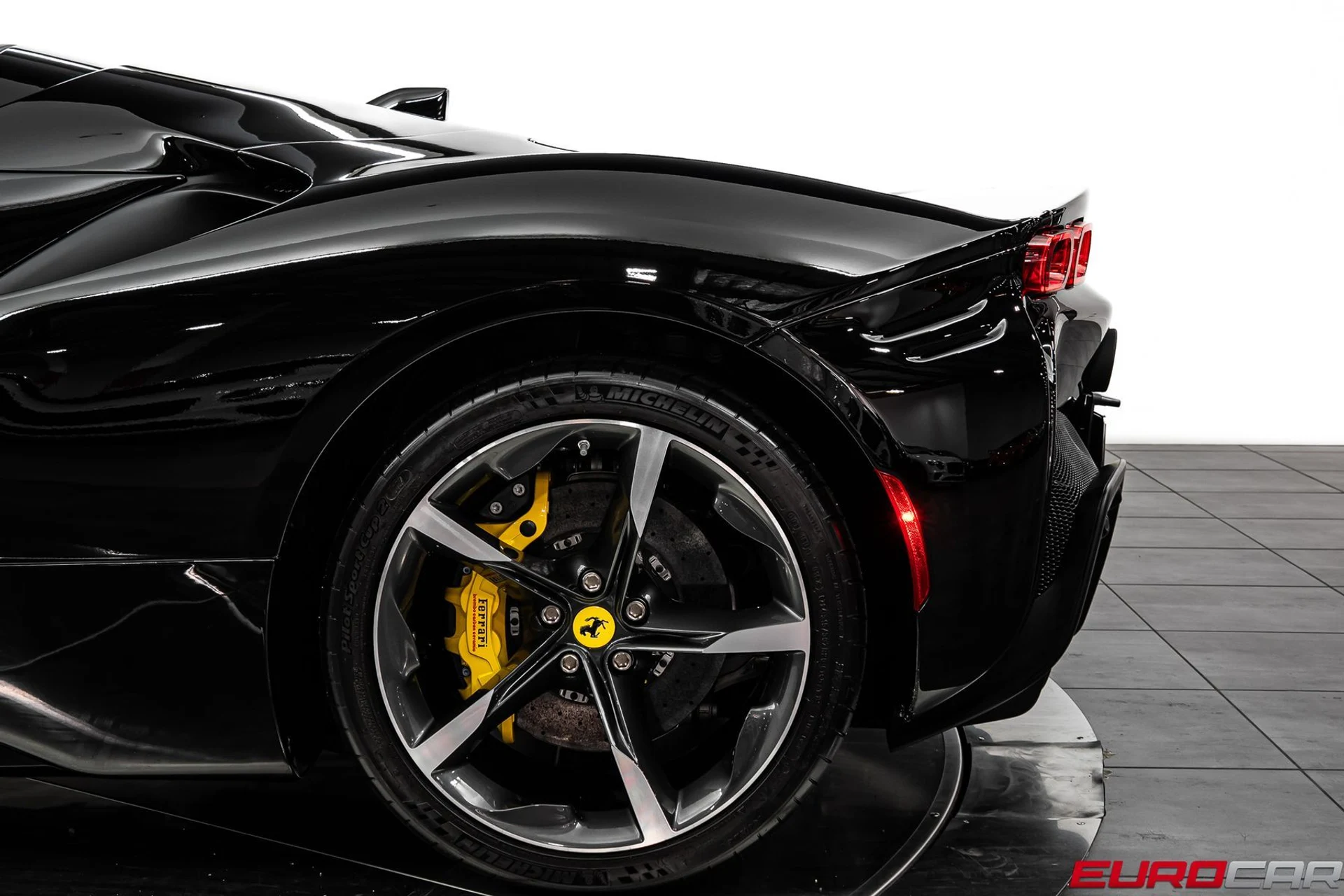 mph020_2805234227_747a7495_f850_4fe2_9774_294dd6694638_57e30784ab