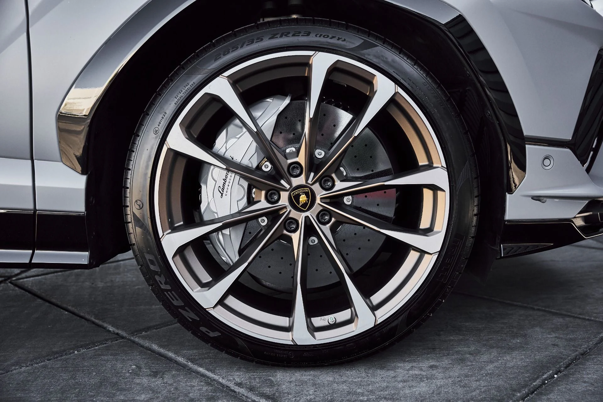 mph020_2813874741_Used_2024_Lamborghini_Urus_S_1779209027_0686b877c5