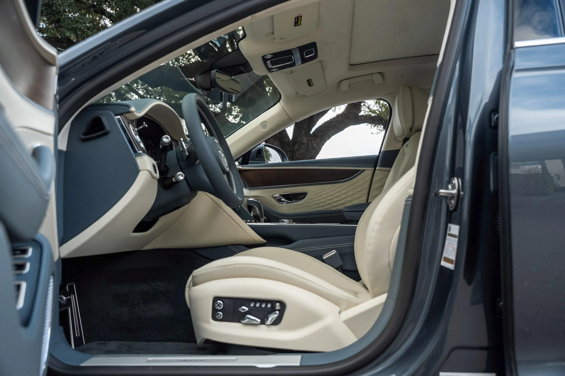 mph020_2816593066_477619931_6954c03c4e73cd9f103f5056_40c427c0fd