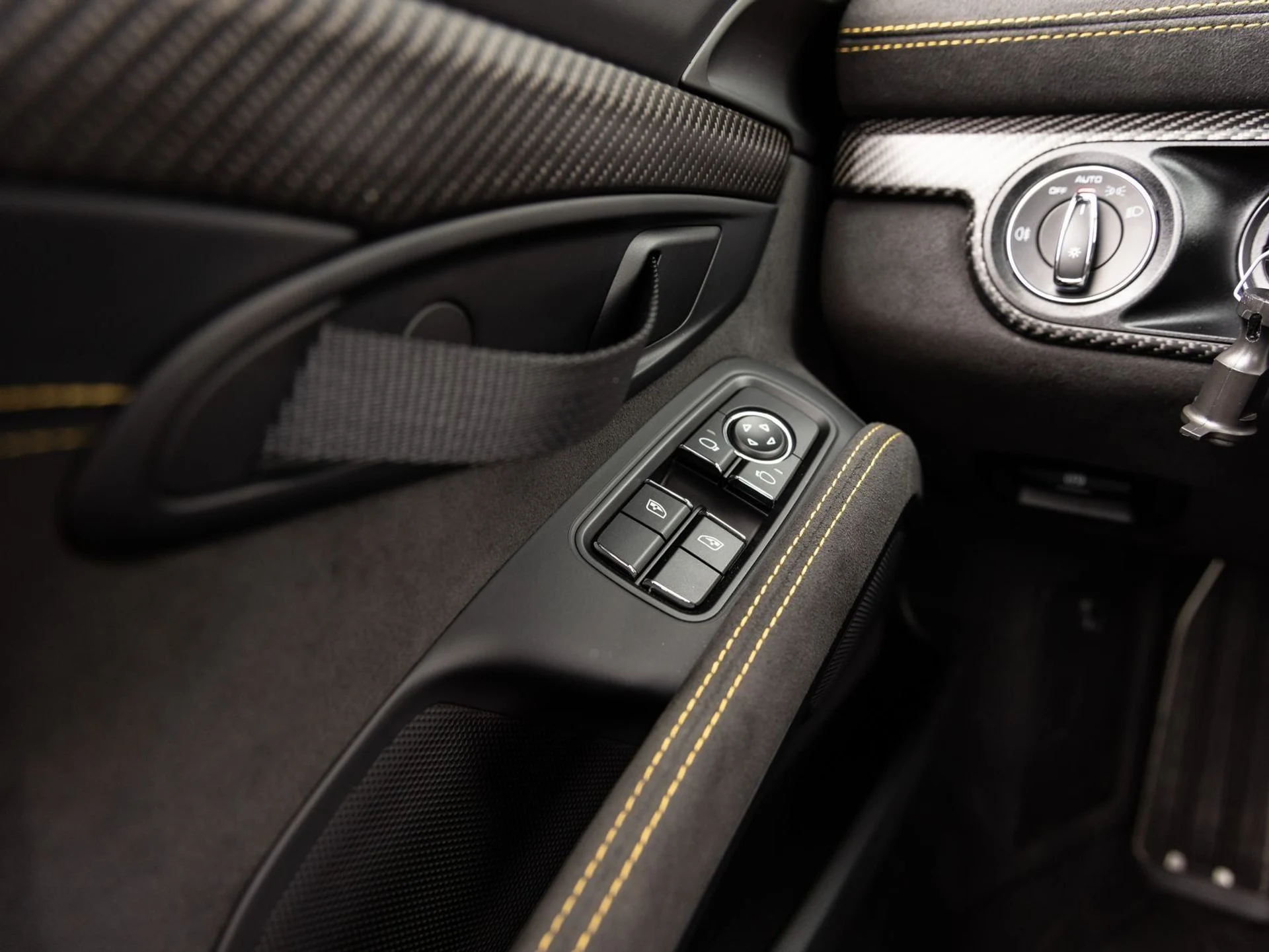 mph020_2823584803_21_71b2c48071