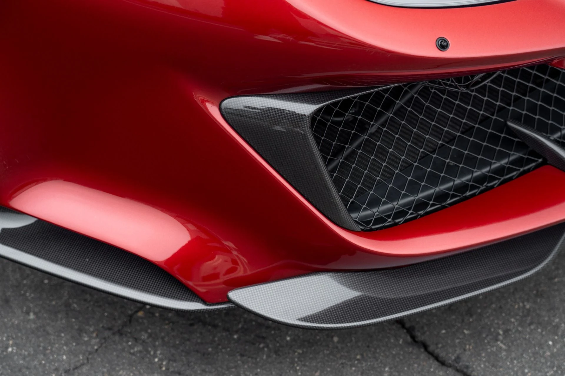 mph020_282560815_Used_2019_Ferrari_488_Pista_1759877636_43c74734db