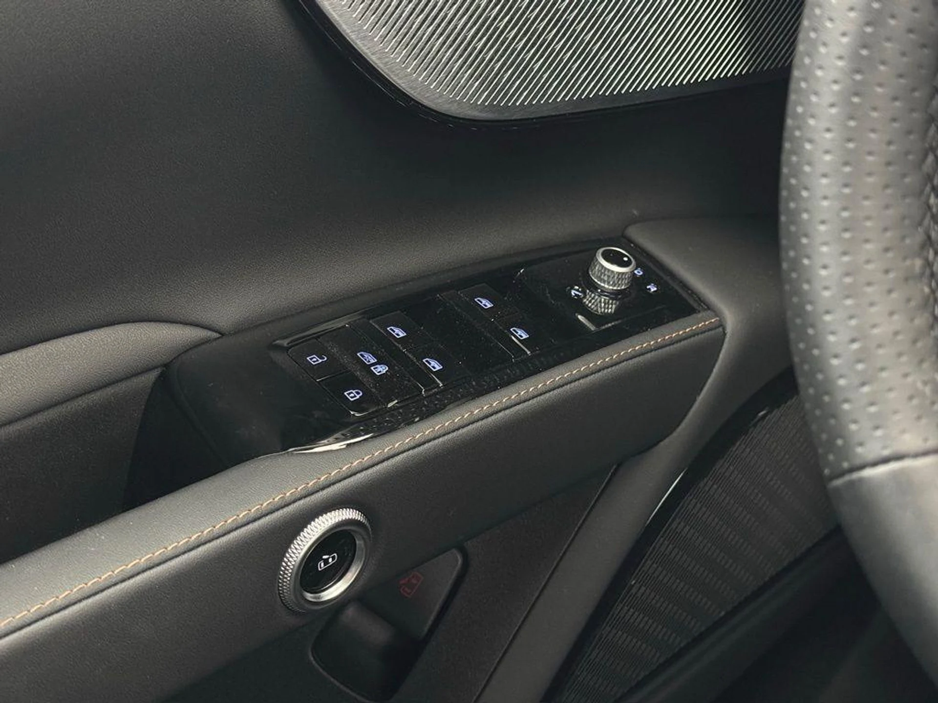 mph020_2829860963_D4cq_Tgi_XJ_War3c_Tgv_Uzy_T_Fx1_DTI_93c93ac67a