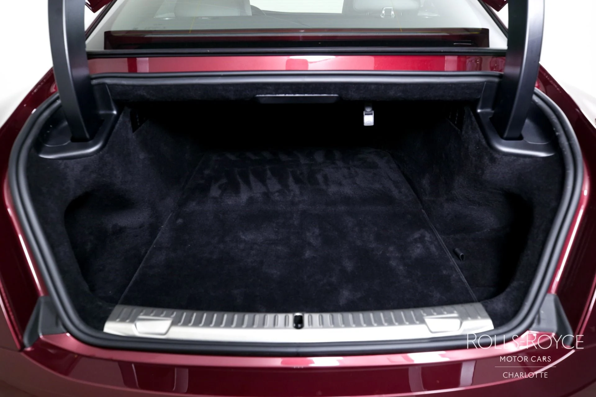 mph020_2832341306_Used_2024_Rolls_Royce_Spectre_1744735105_f2e7a259d9
