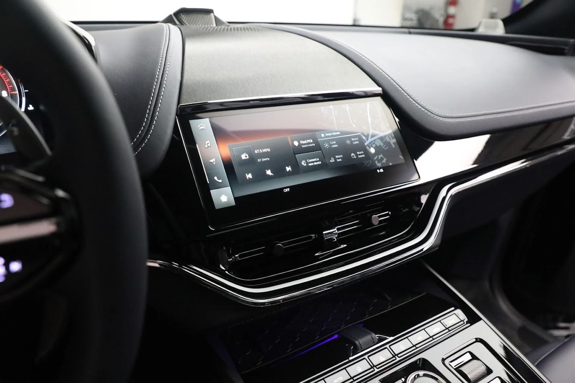mph020_2832573308_New_2025_Aston_Martin_DBX_707_26ee6f6108