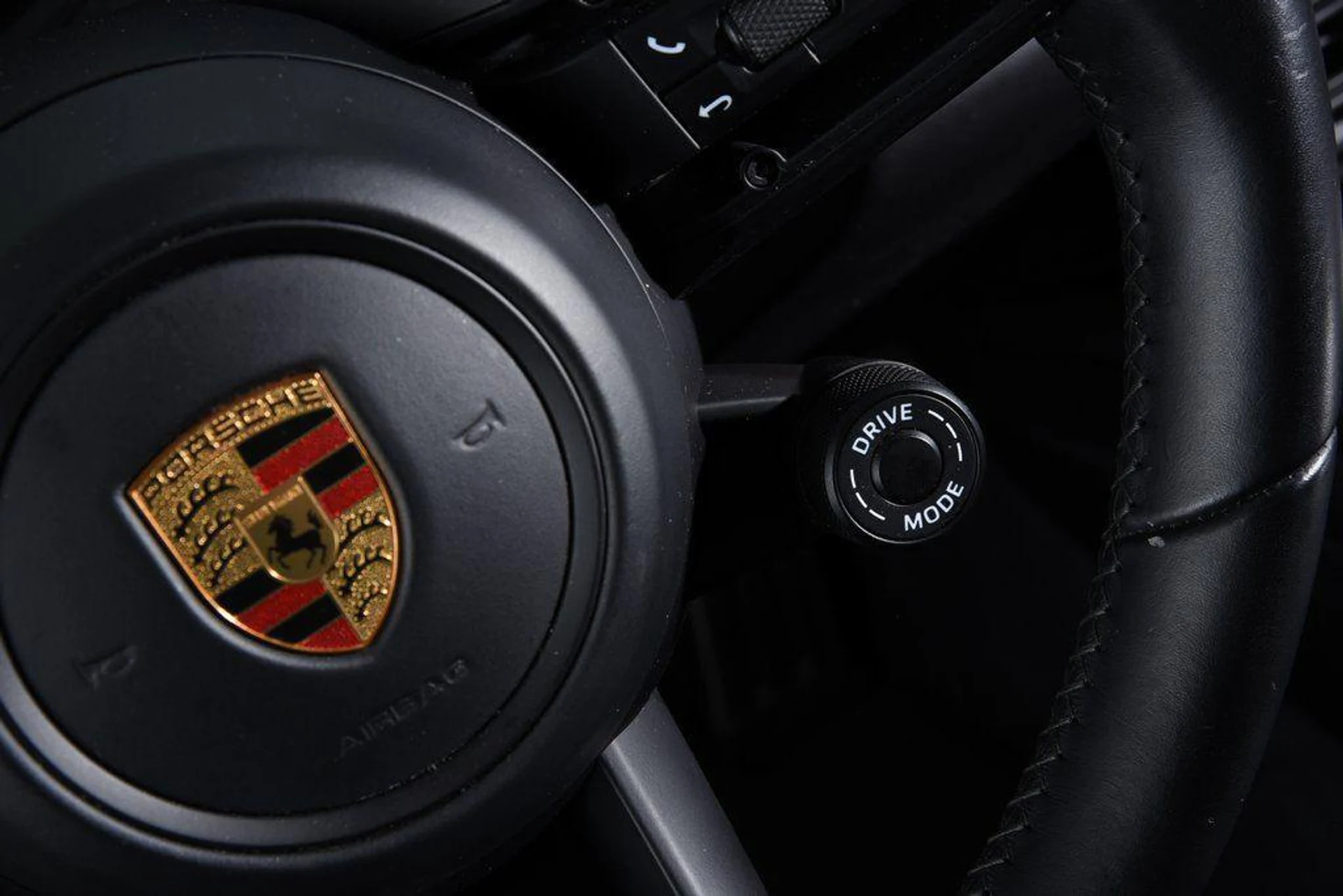 mph020_2836615608_ag_SD_3m_Gub8d_WS_1i1f_B_Br_UR_68_F_Dk_55d86bdd31