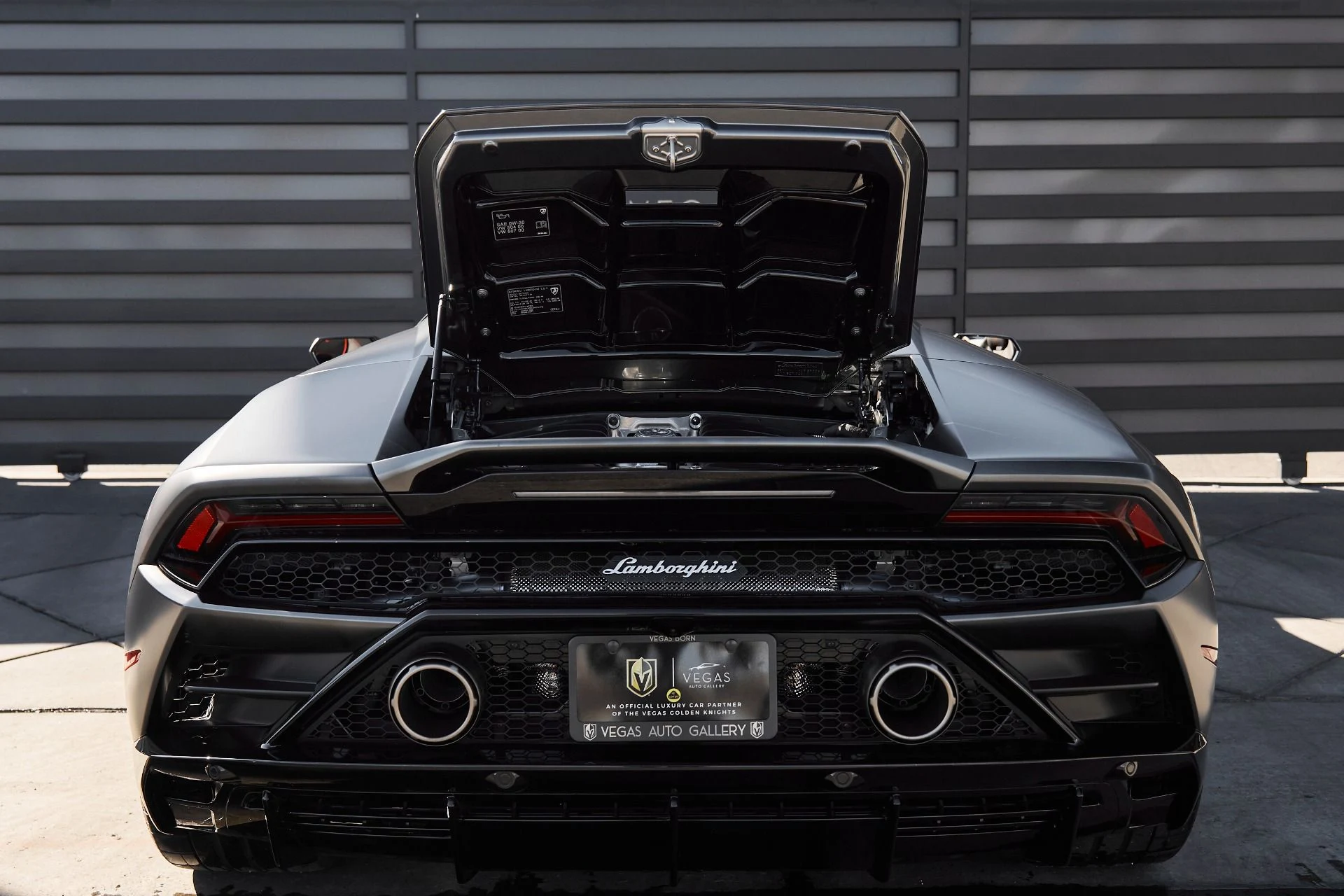 mph020_2843978438_Used_2022_Lamborghini_Huracan_EVO_Base_1761357576_6b076a5c69