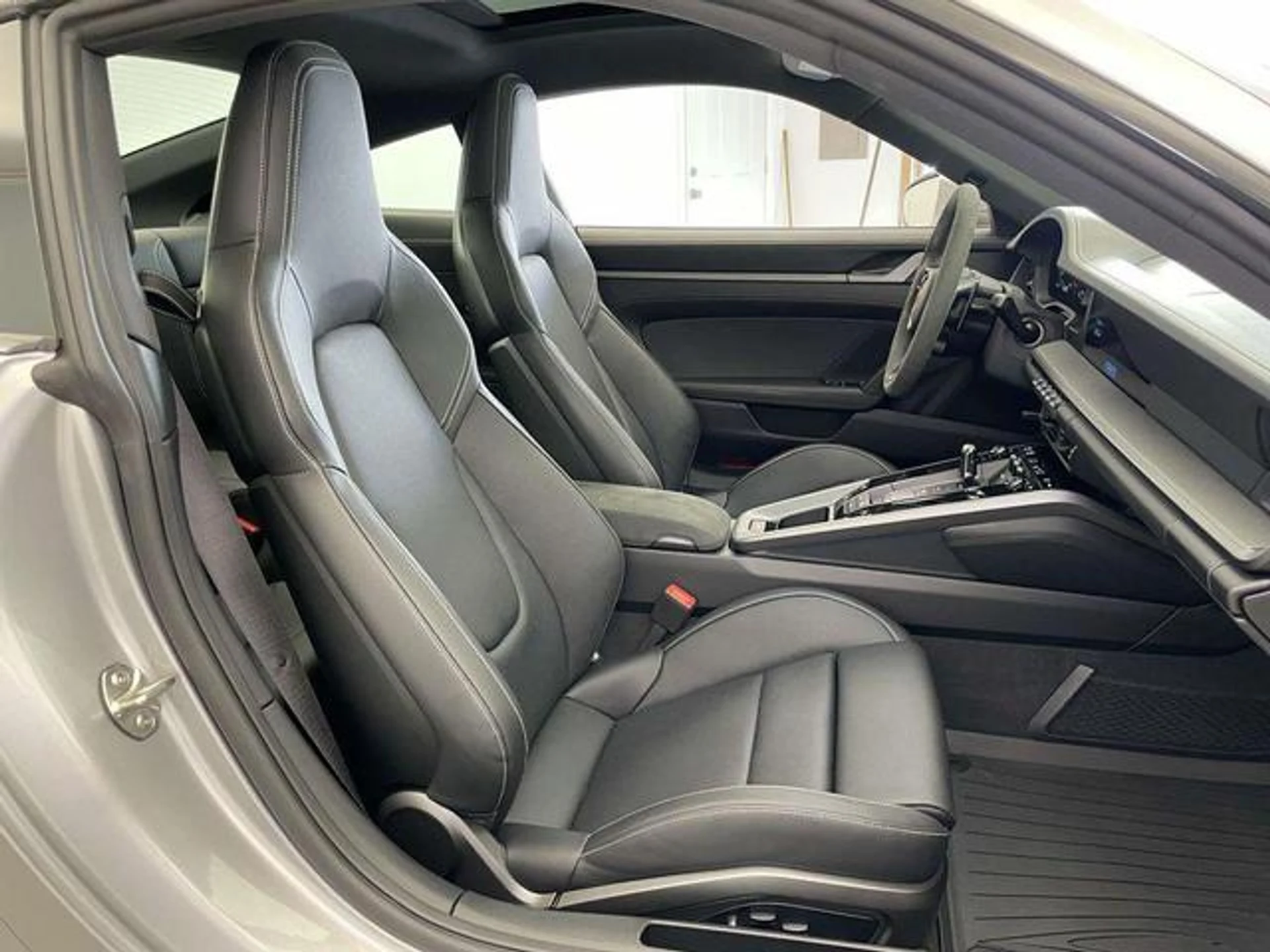 mph020_2844091891_a_K_Sl_D749_Fxo3_Zh2f_W_Wc_LB_Zt_VADM_ddfa1b4b84