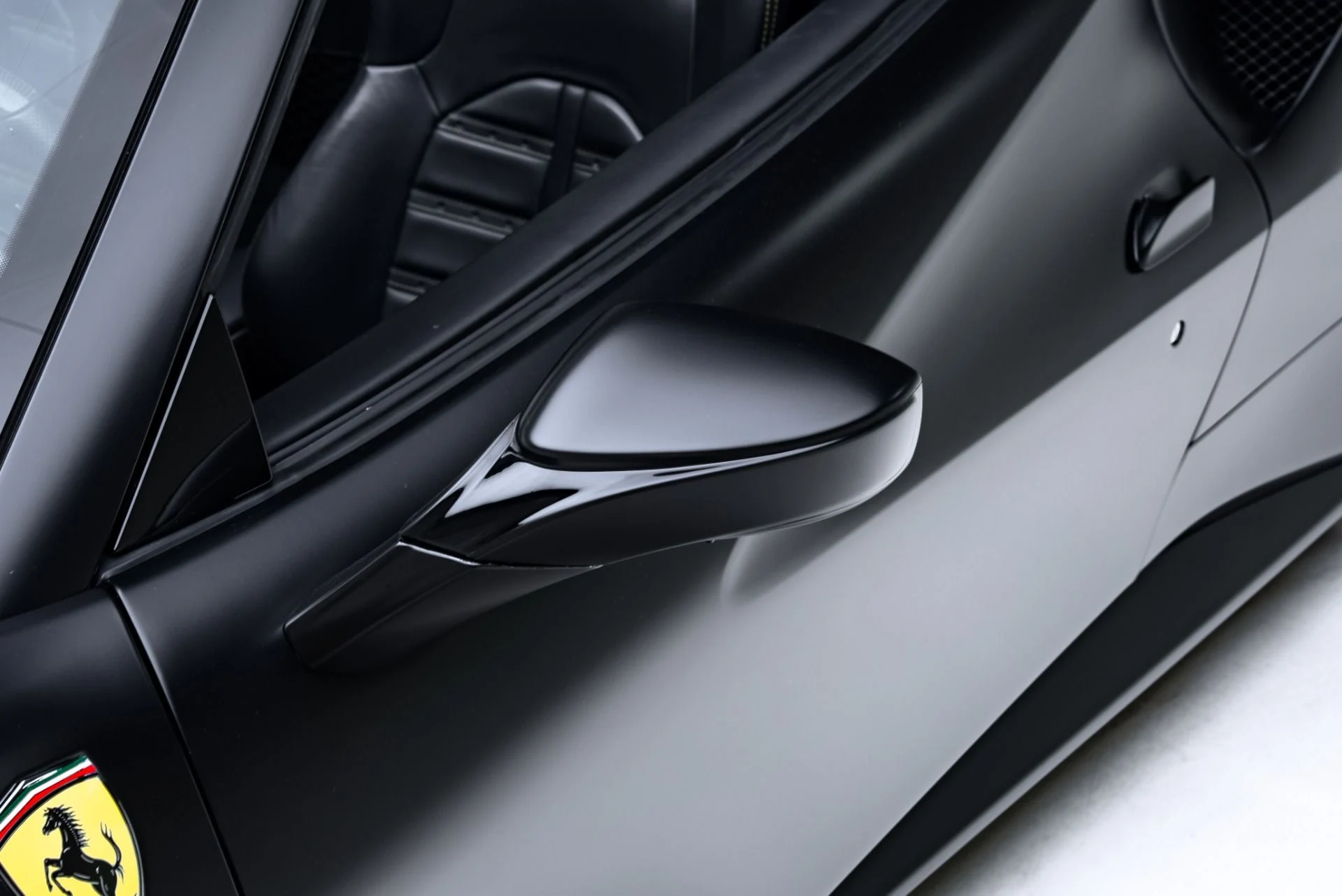 mph020_2846096887_Used_2018_Ferrari_488_Spider_1771880321_8a430e27b1