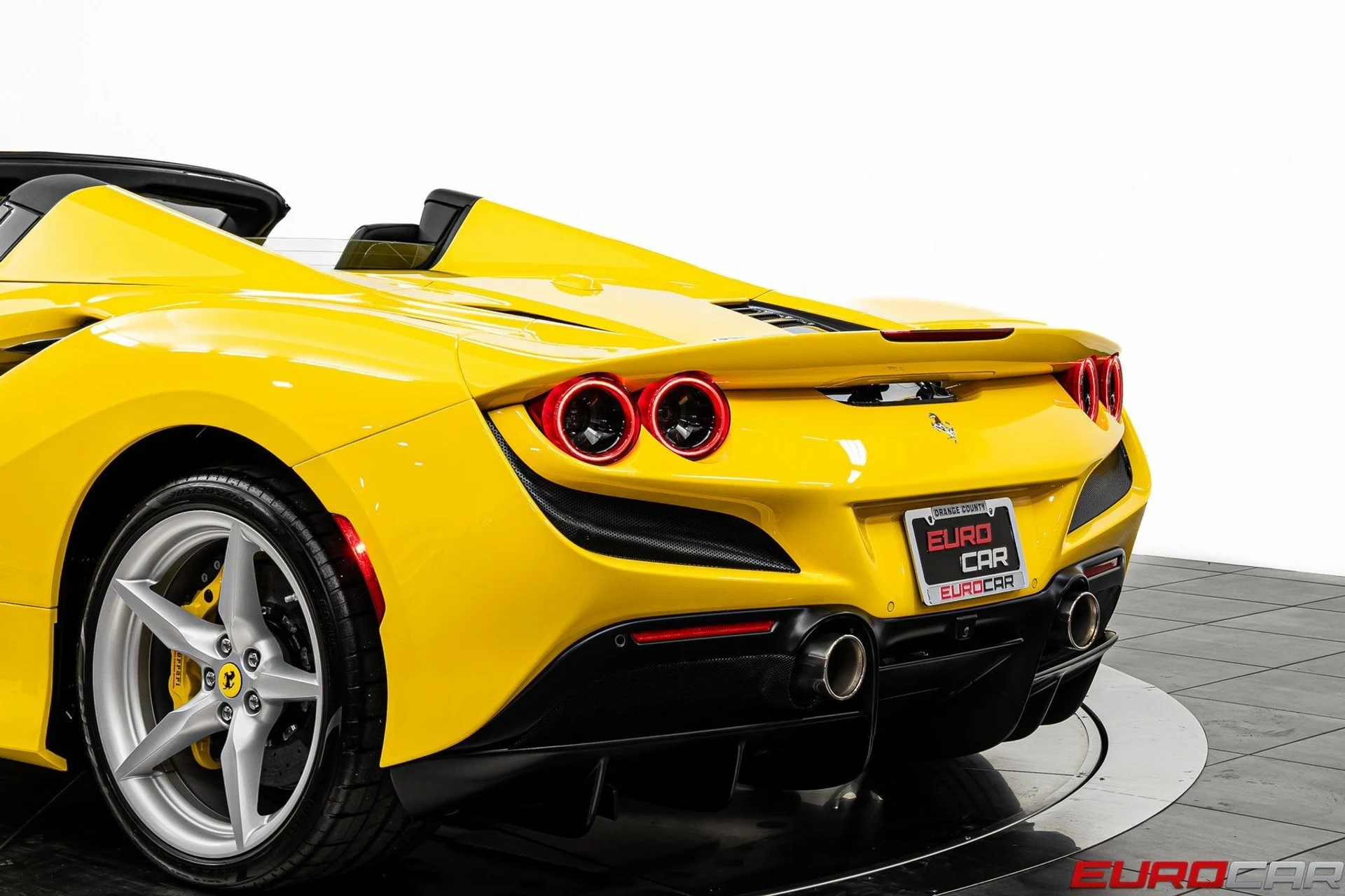 mph020_2847089508_image_21_4f37a88f57