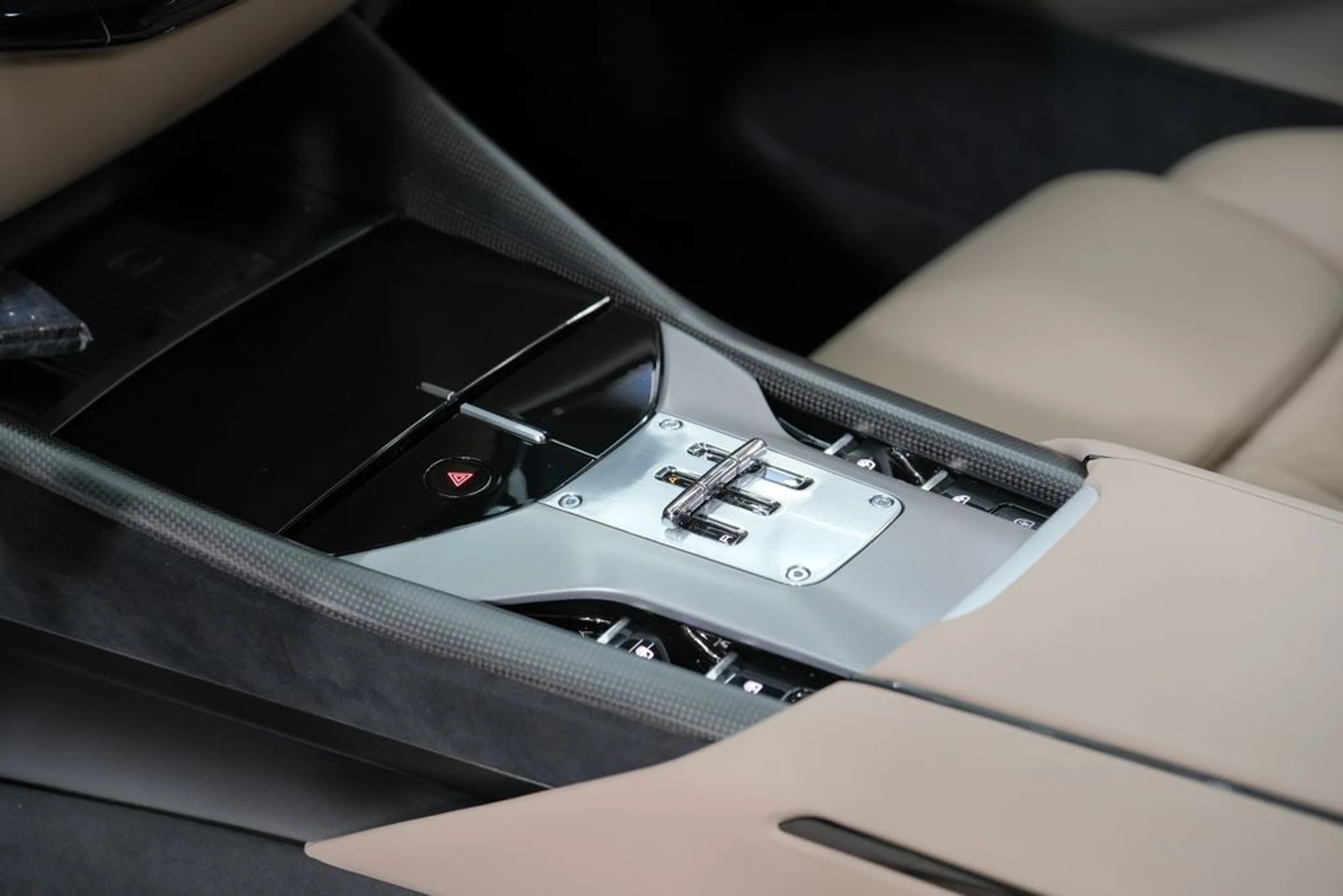 mph020_284943602_f30c4301378b3fccd47336059d93f9c8_37f671a569