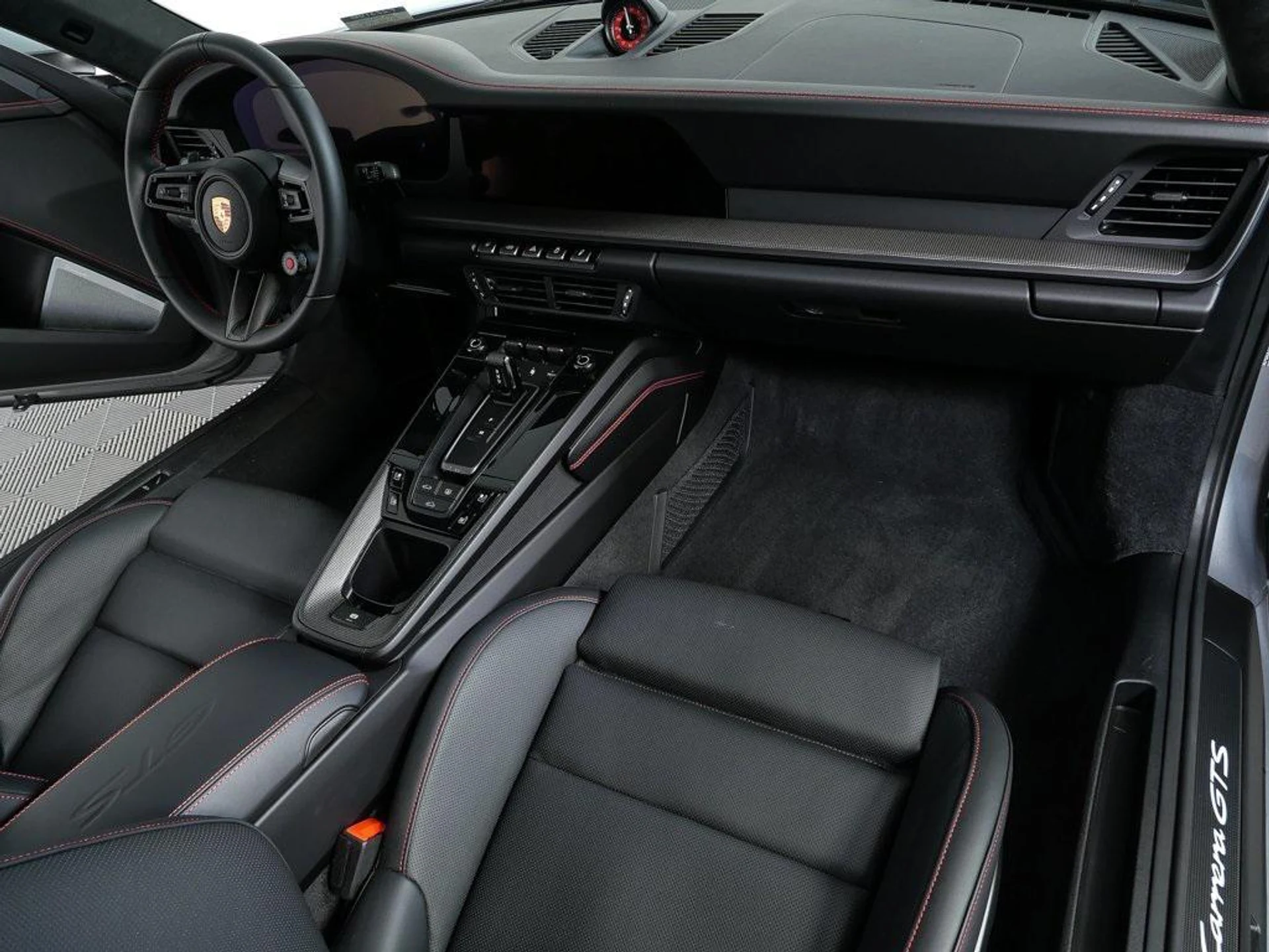 mph020_285820247_3j_MZM_8_KE_Od_B3x_Ksczn2c_XW_Ov3s_U_6a9cdfb1f0