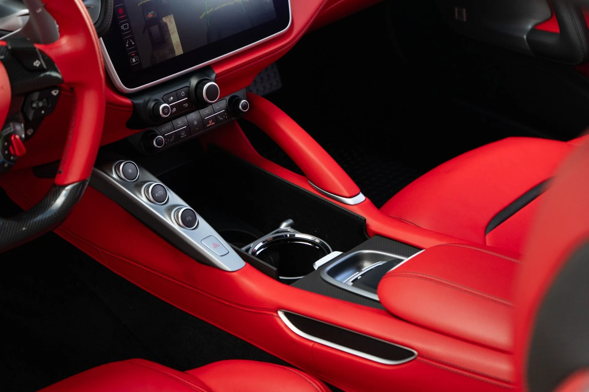 mph020_2864421698_Used_2019_Ferrari_GTC_4_Lusso_1759771823_48b9f5b713