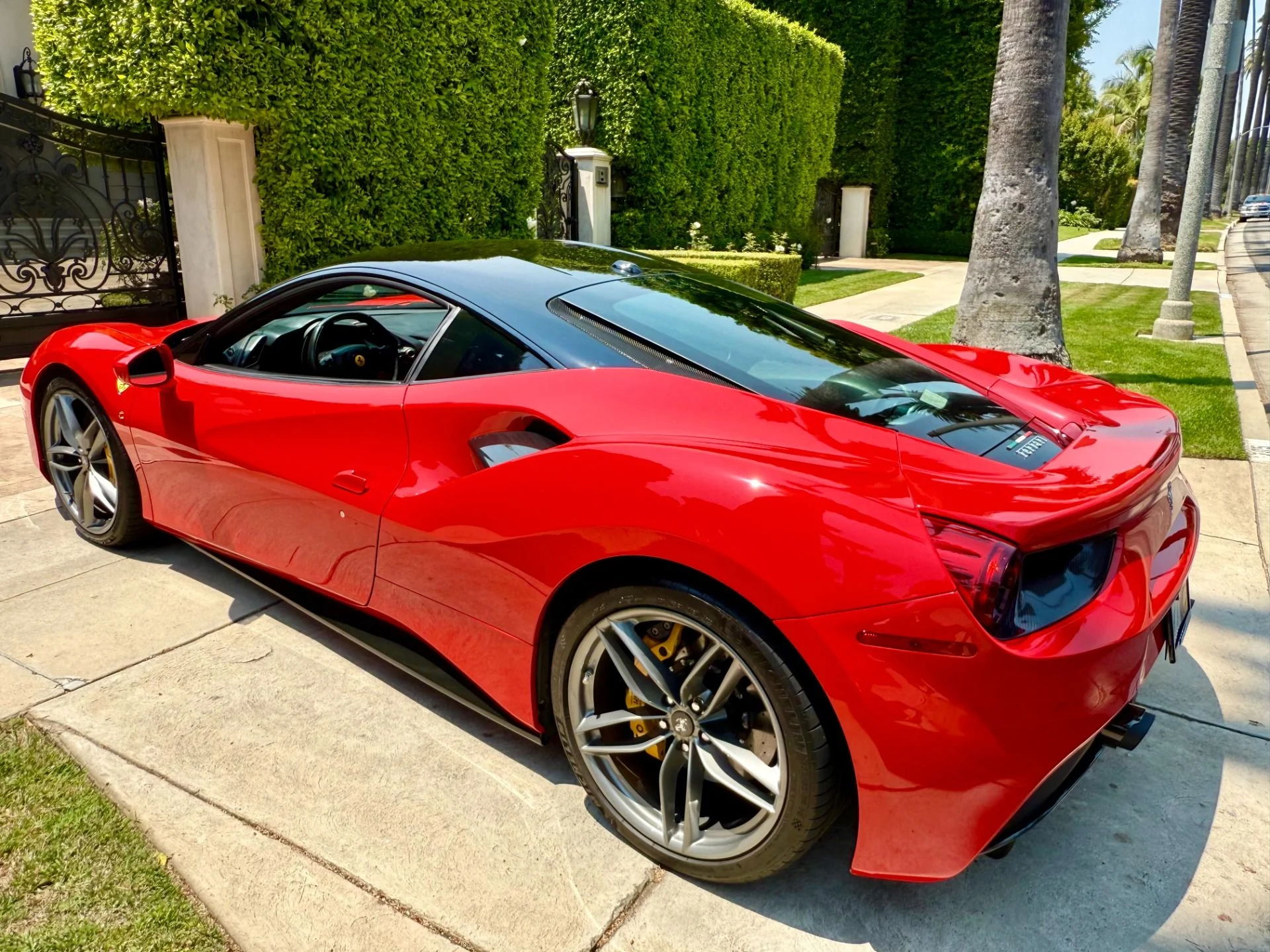 mph020_2873751164_Used_2016_Ferrari_488_GTB_1757699344_facbd7730c