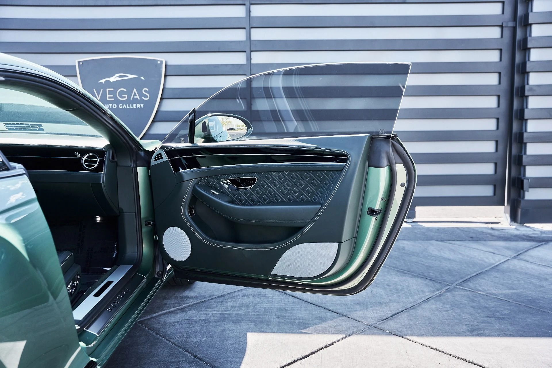 mph020_2875795308_Used_2020_Bentley_Continental_GT_V8_1776226427_0b00962c22