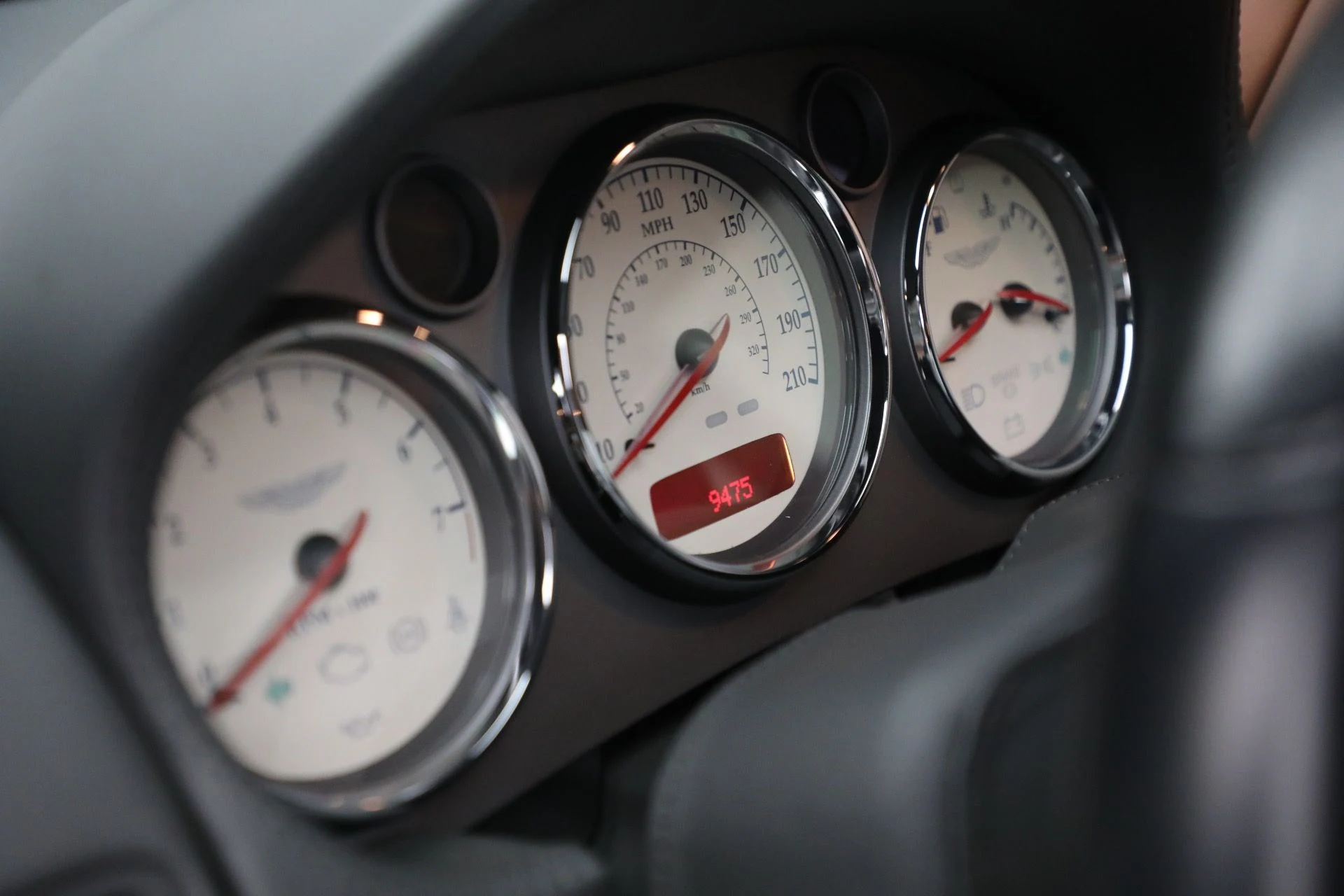 mph020_287590835_Used_2006_Aston_Martin_V12_Vanquish_S_1792851745_3626266e08