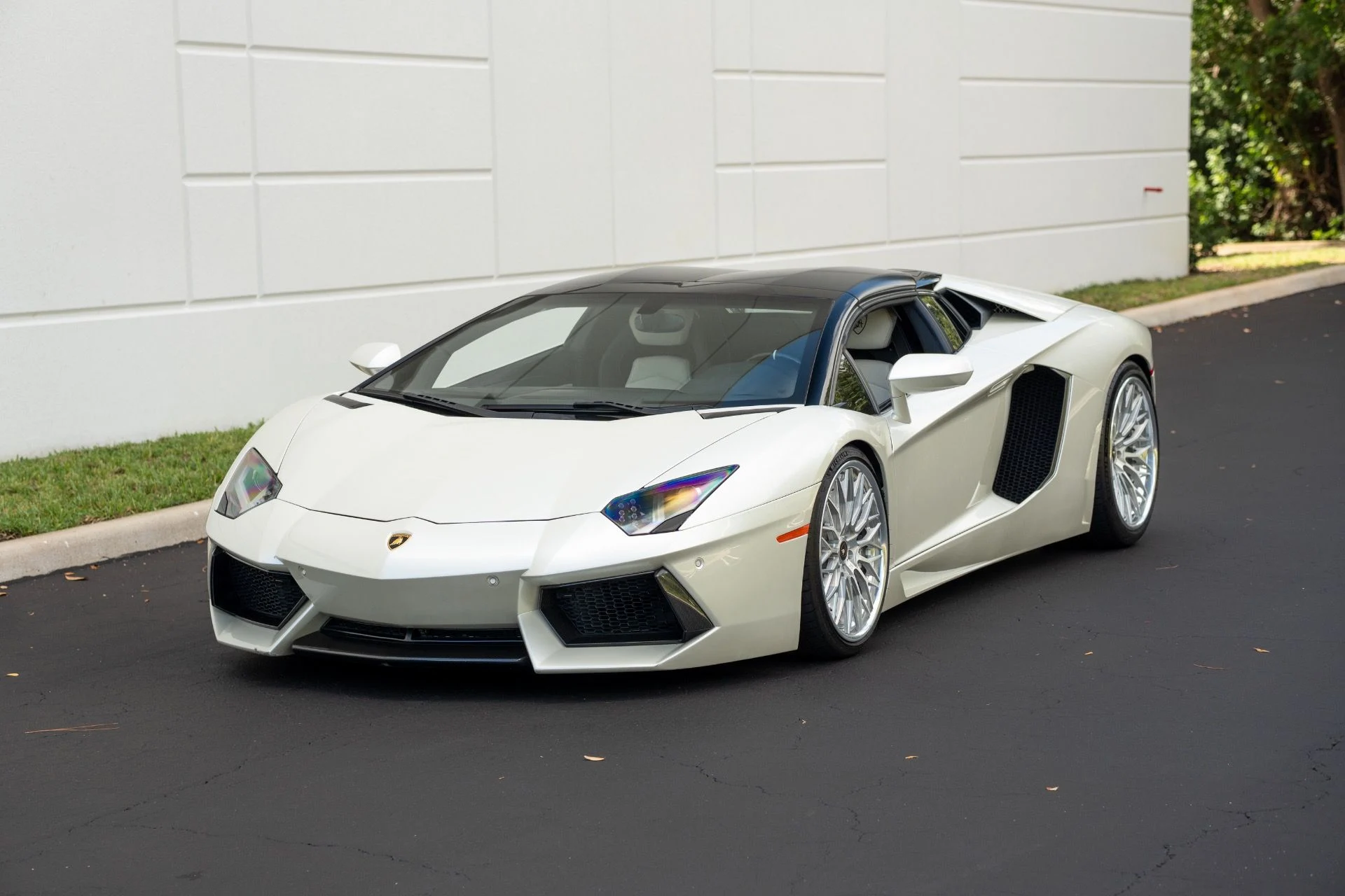 mph020_2884423084_Used_2015_Lamborghini_Aventador_LP_700_4_1755636746_b58ec572c2
