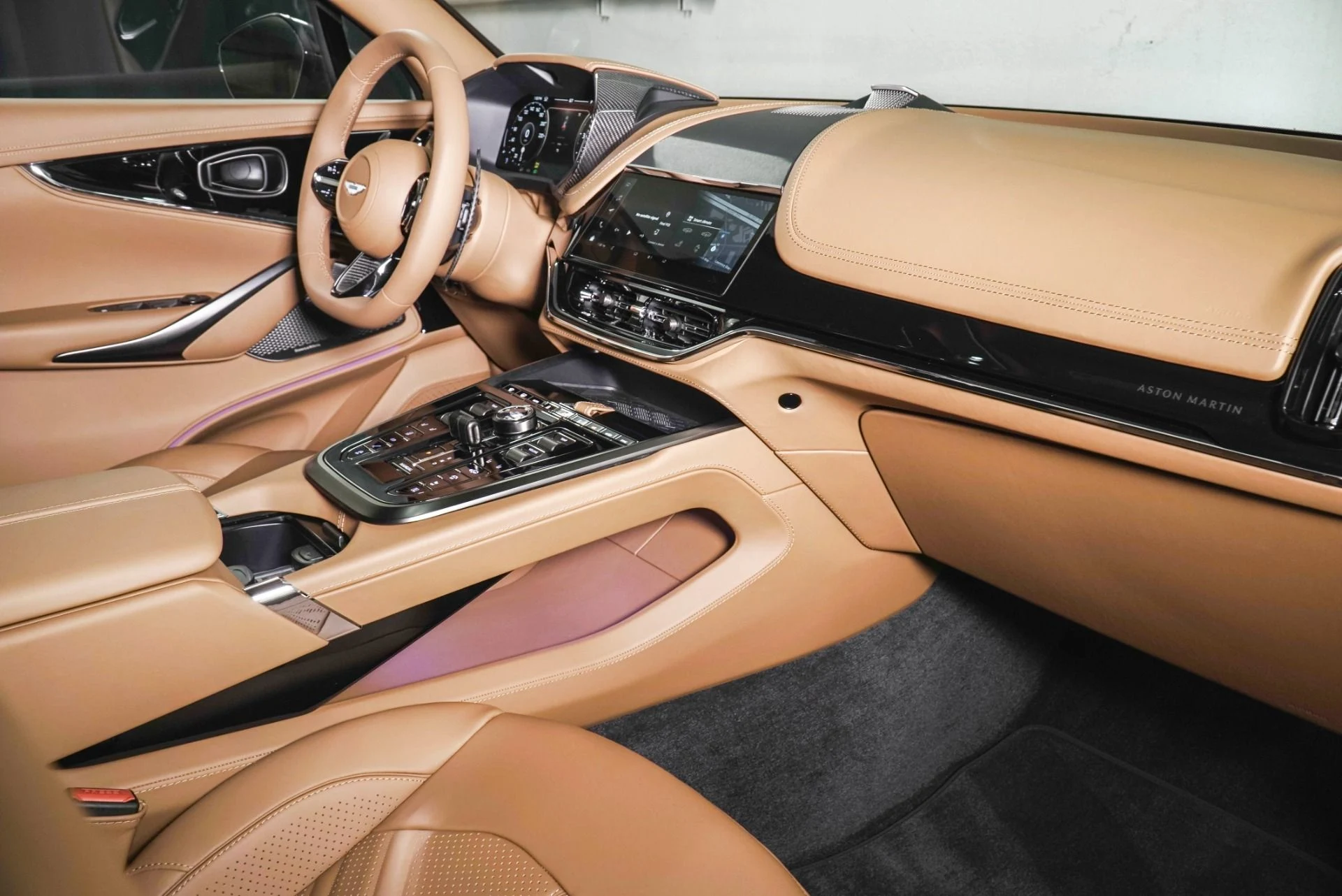 mph020_2885144778_New_2026_Aston_Martin_DBX_S_1790626879_a2ce0c051b