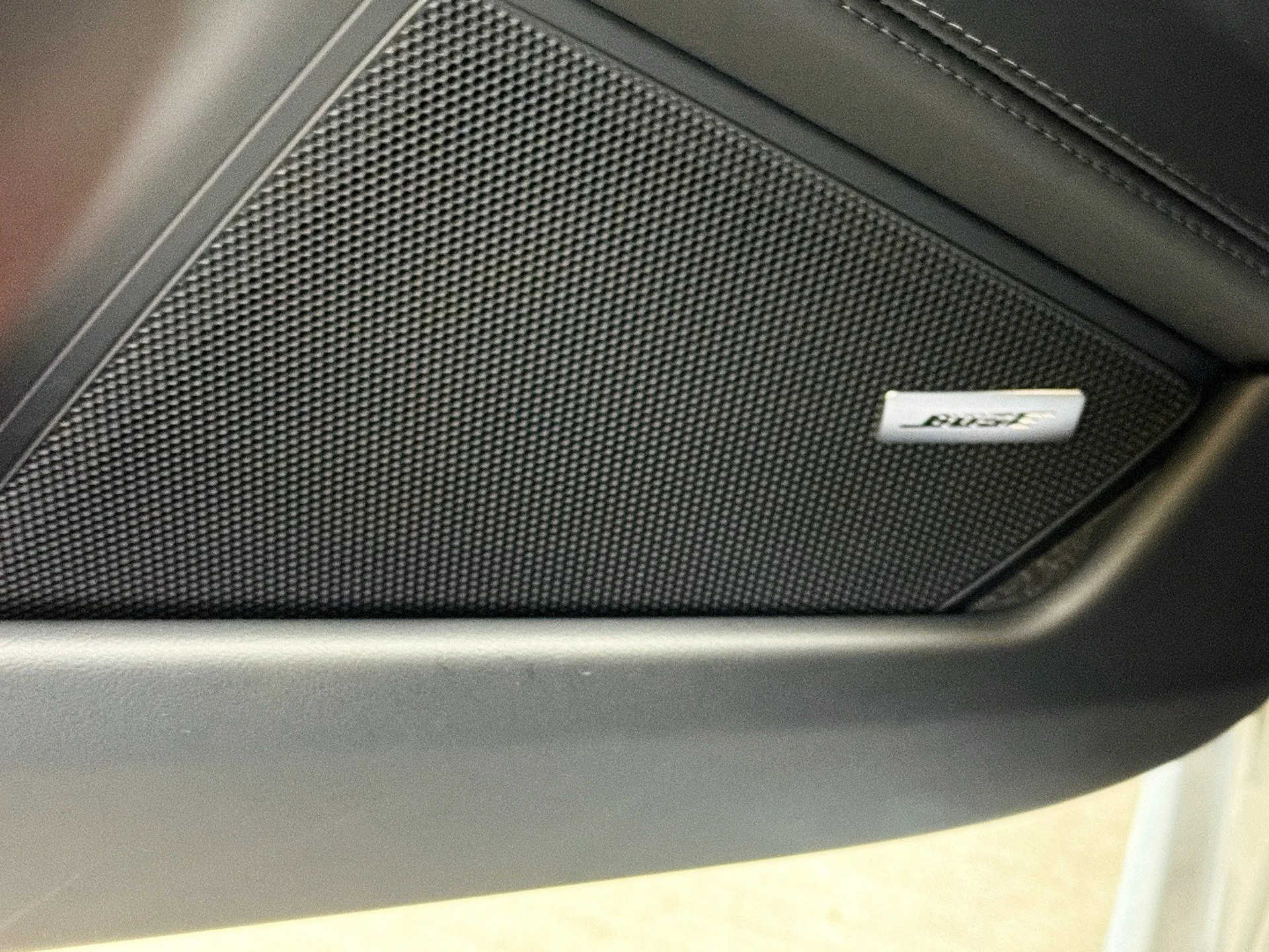 mph020_2888188573_8d6e0c4129877b210928d996377d43ad_f5b41deabd