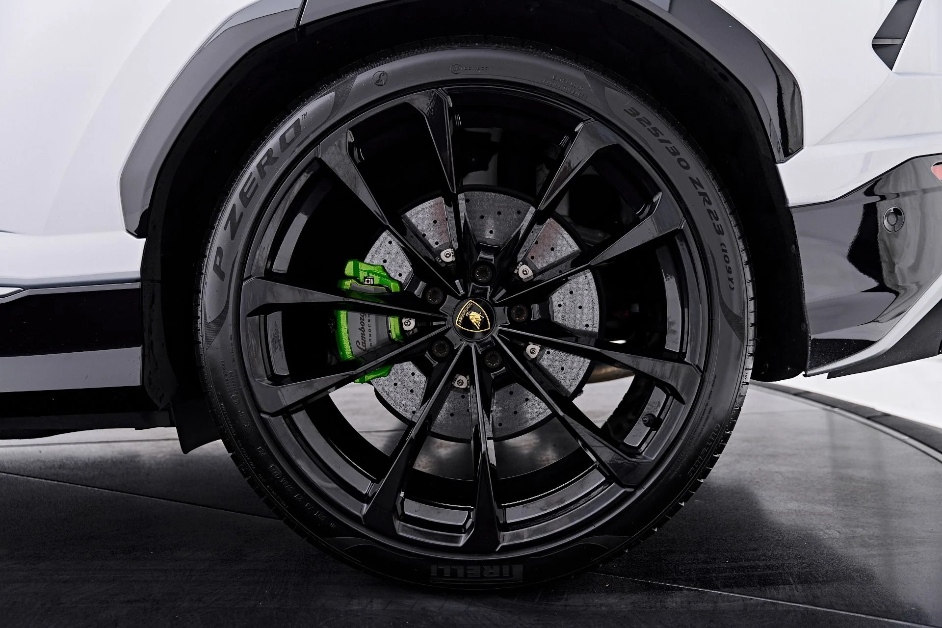 mph020_2890130564_Used_2021_Lamborghini_Urus_1788457875_f840a98d38