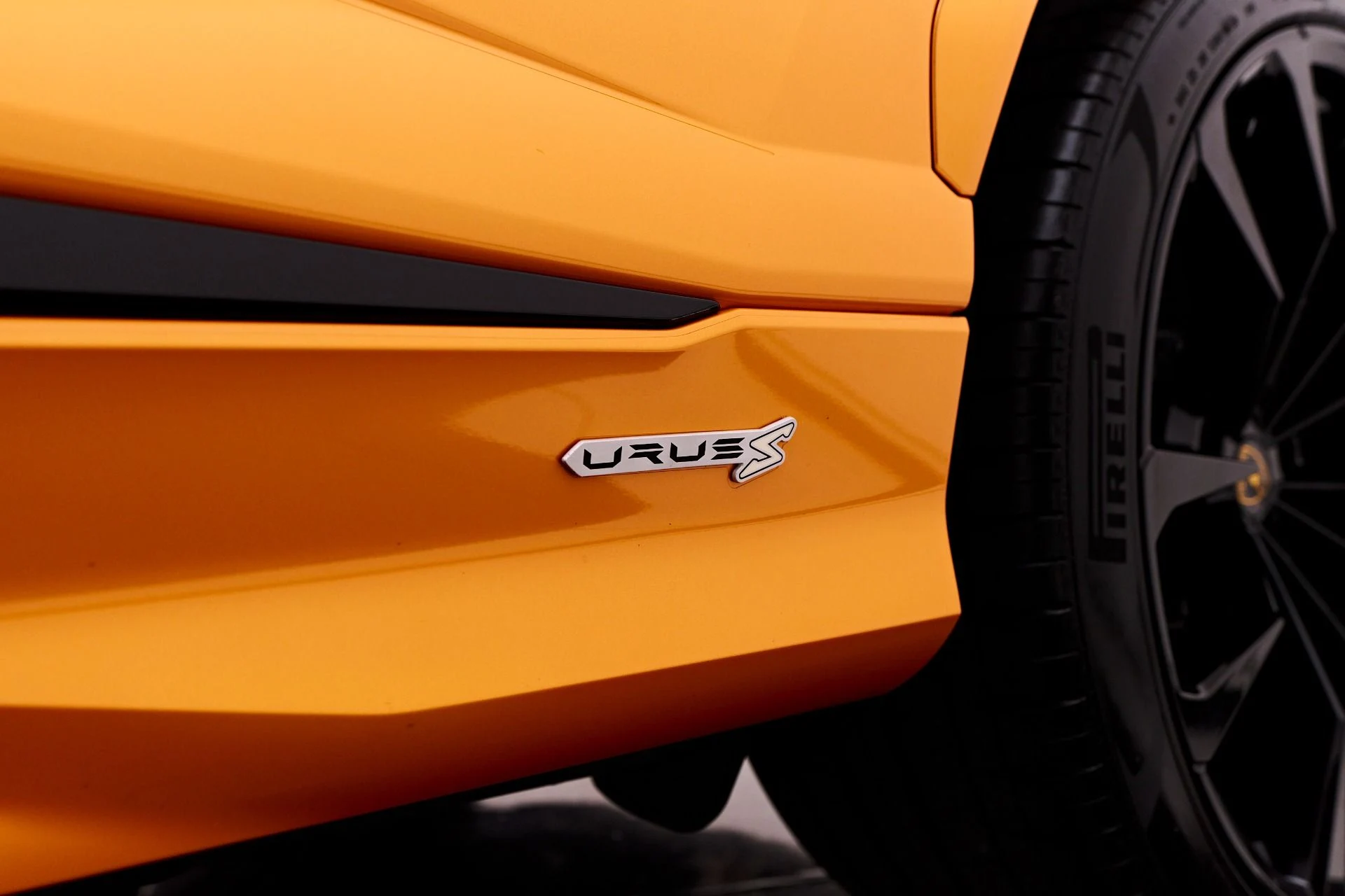 mph020_2893132460_Used_2023_Lamborghini_Urus_S_1747338722_11635c62c8