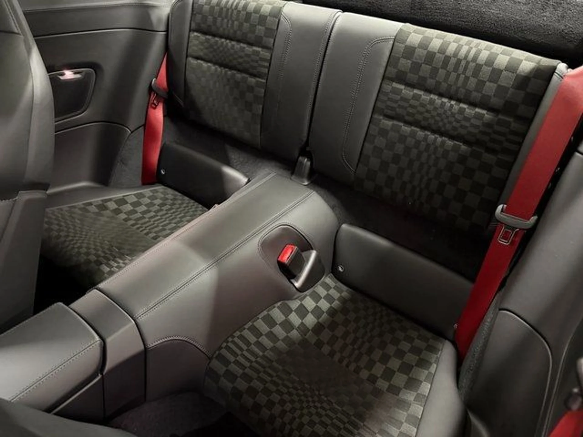 mph020_2896668512_ffa744e0b61f1e4e25988d8c2c2edfe8_0fc1b949b4