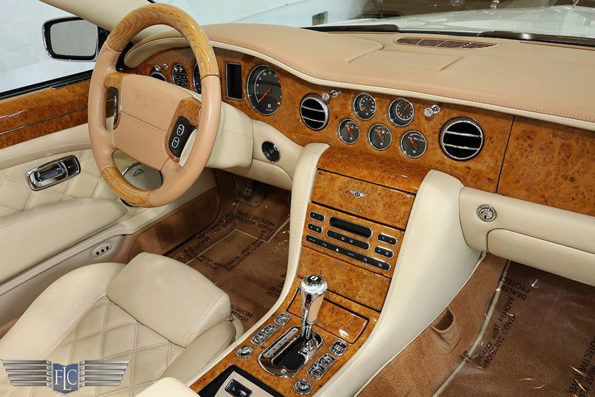 mph020_2902718759_used_2010_bentley_azure_tconvertible_9689_22574902_21_1024_5ef25f648e