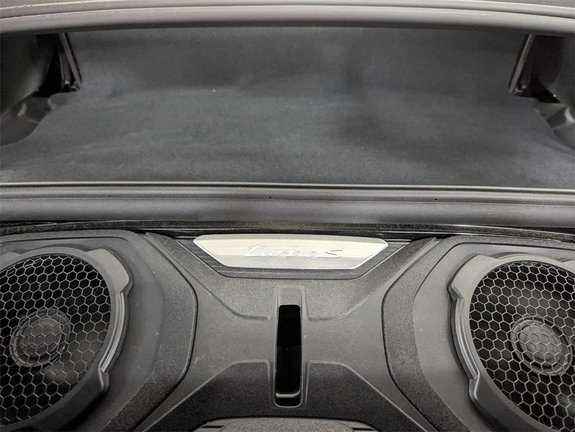 mph020_2904333949_00fb94b7d4b6e253085ac081f5c9b75ex_89d0c9d46f