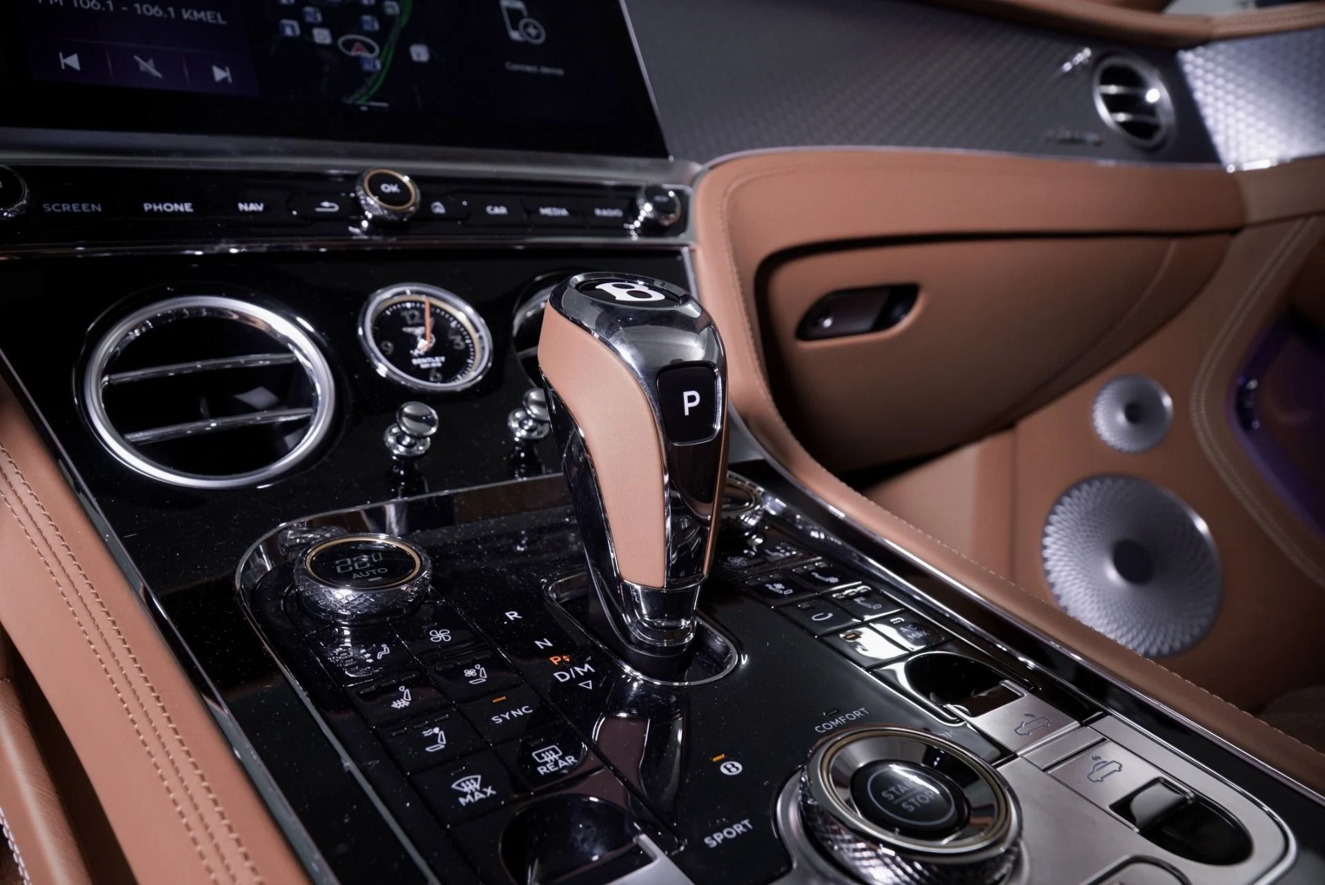 mph020_2906083138_New_2026_Bentley_Continental_GTC_Azure_1763171768_ec3ff99157