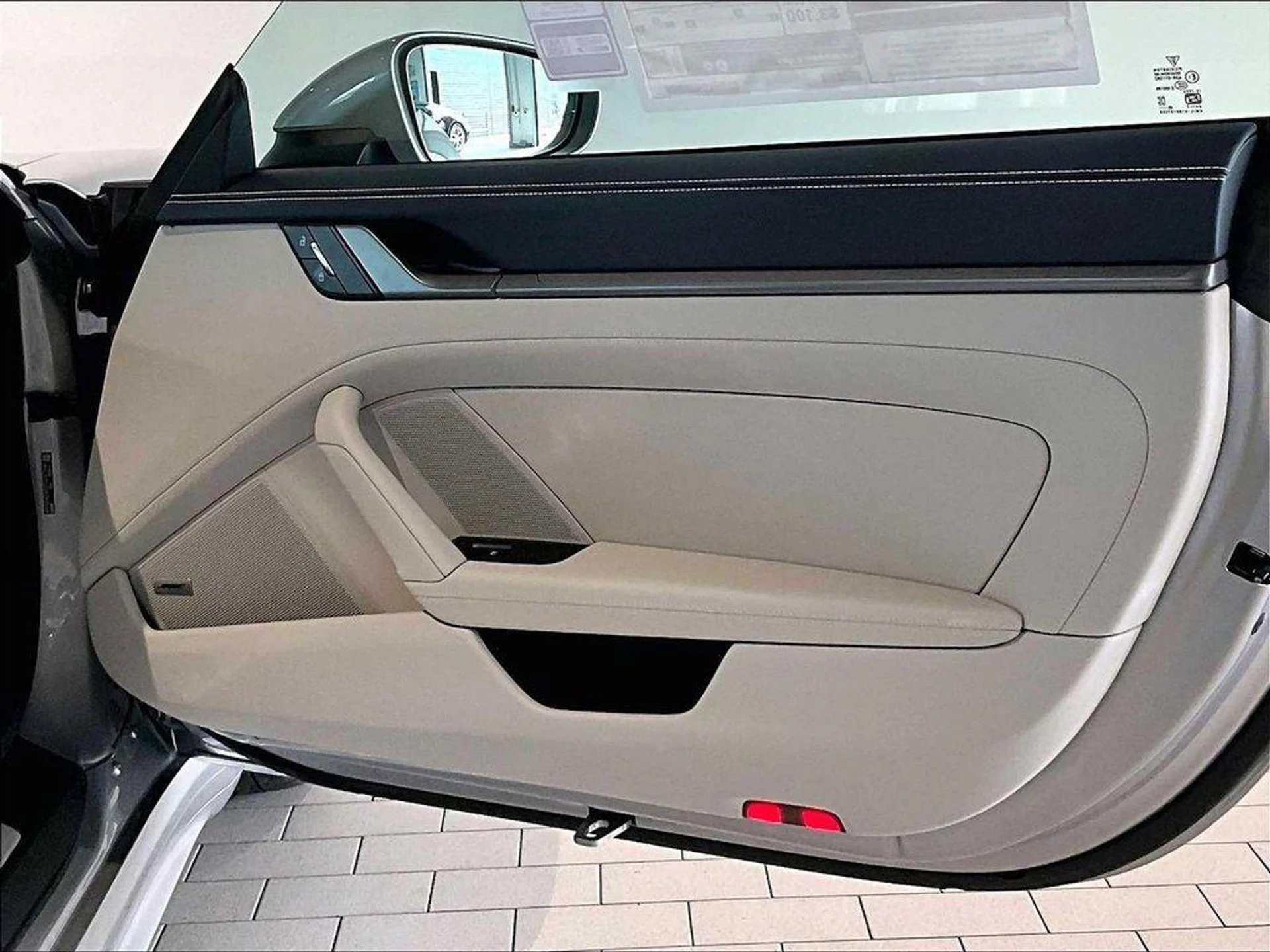 mph020_2910894207_d_K9egg4_Zs5_OJF_Zz7_Mwu6_V_Jonu_Rk_ffa70fd3ab