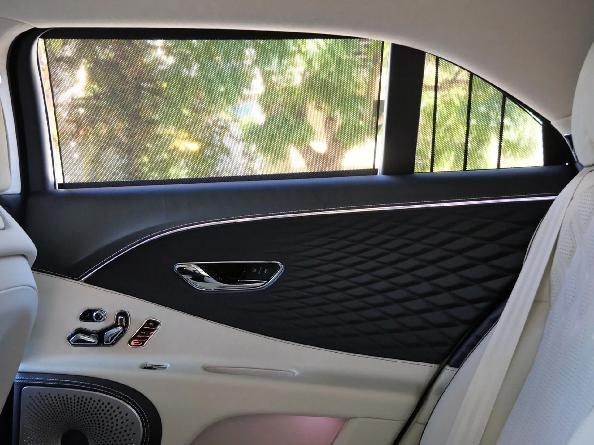 mph020_2916167963_fc43daf5f177bdac6385e2a20a4b3520x_840f4d9eed