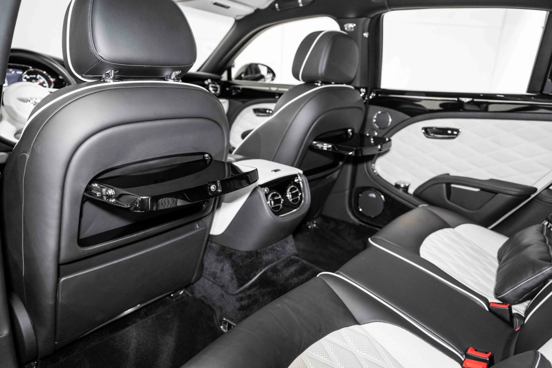 mph020_2921751352_Used_2020_Bentley_Mulsanne_Speed_1739206028_225265a65f