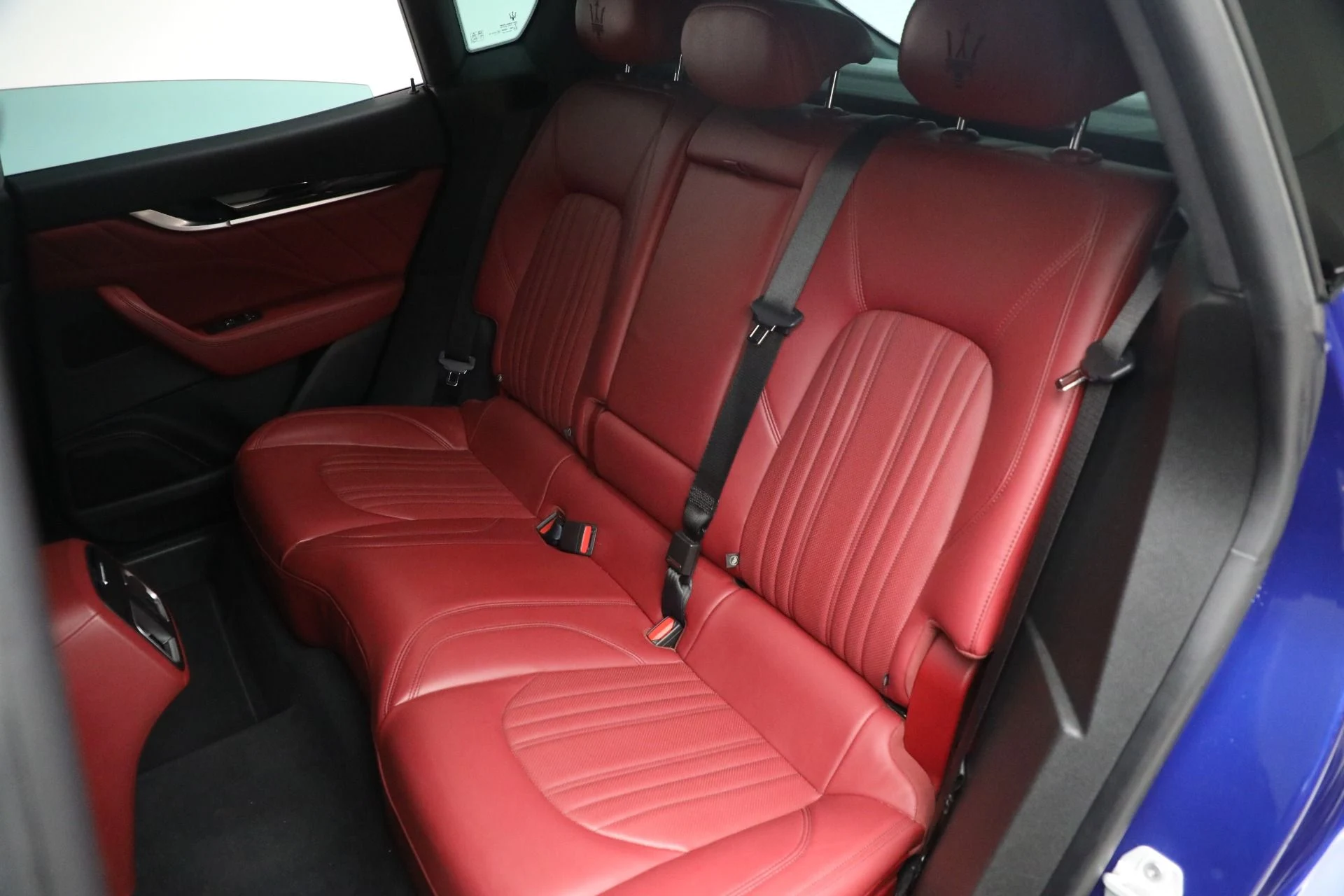 mph020_2924718591_Used_2022_Maserati_Levante_GT_1763842110_06d7562713