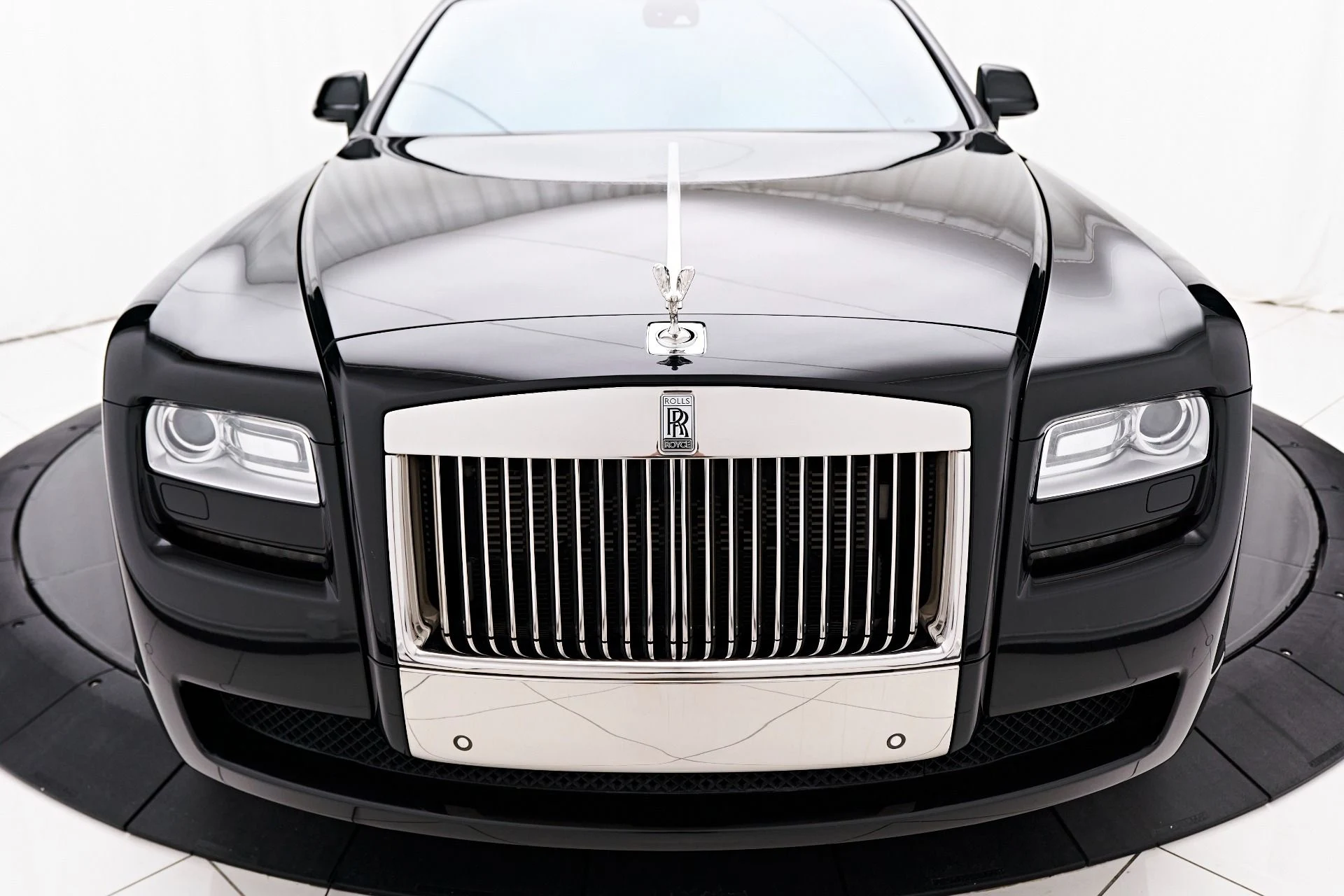 mph020_2925974543_Used_2012_Rolls_Royce_Ghost_Base_1690494640_10766746dc