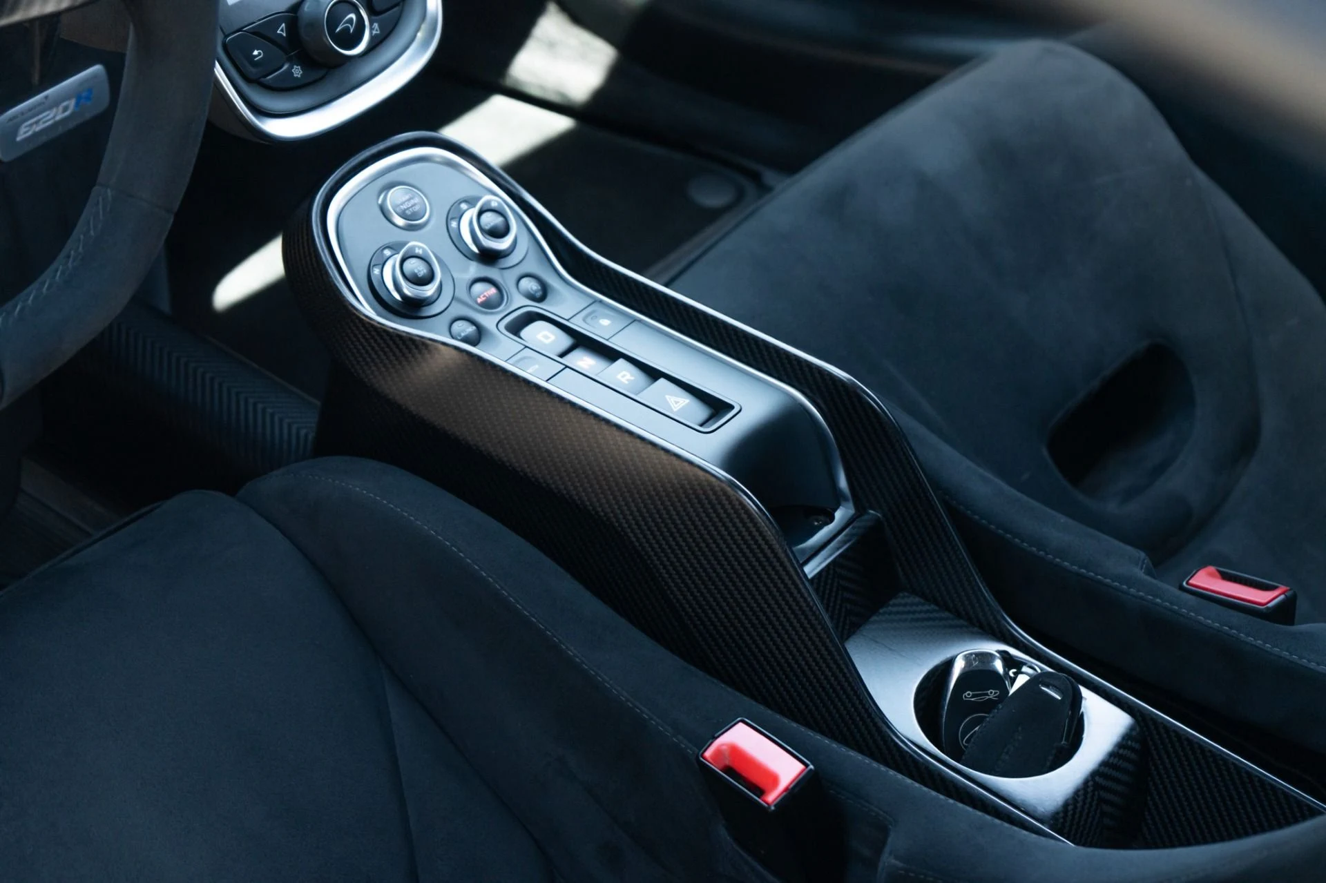mph020_2930816575_Used_2020_Mc_Laren_620_R_1787598214_a50fd4d934