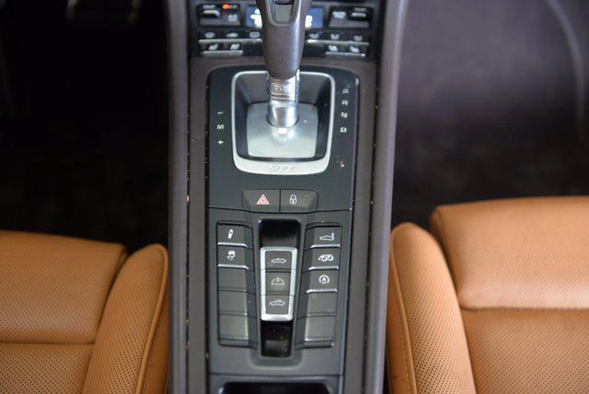 mph020_2931813557_nkl_Yas_E7cw1_W_Aj_R_X_Smo_Dt_Mloc_88c2613870