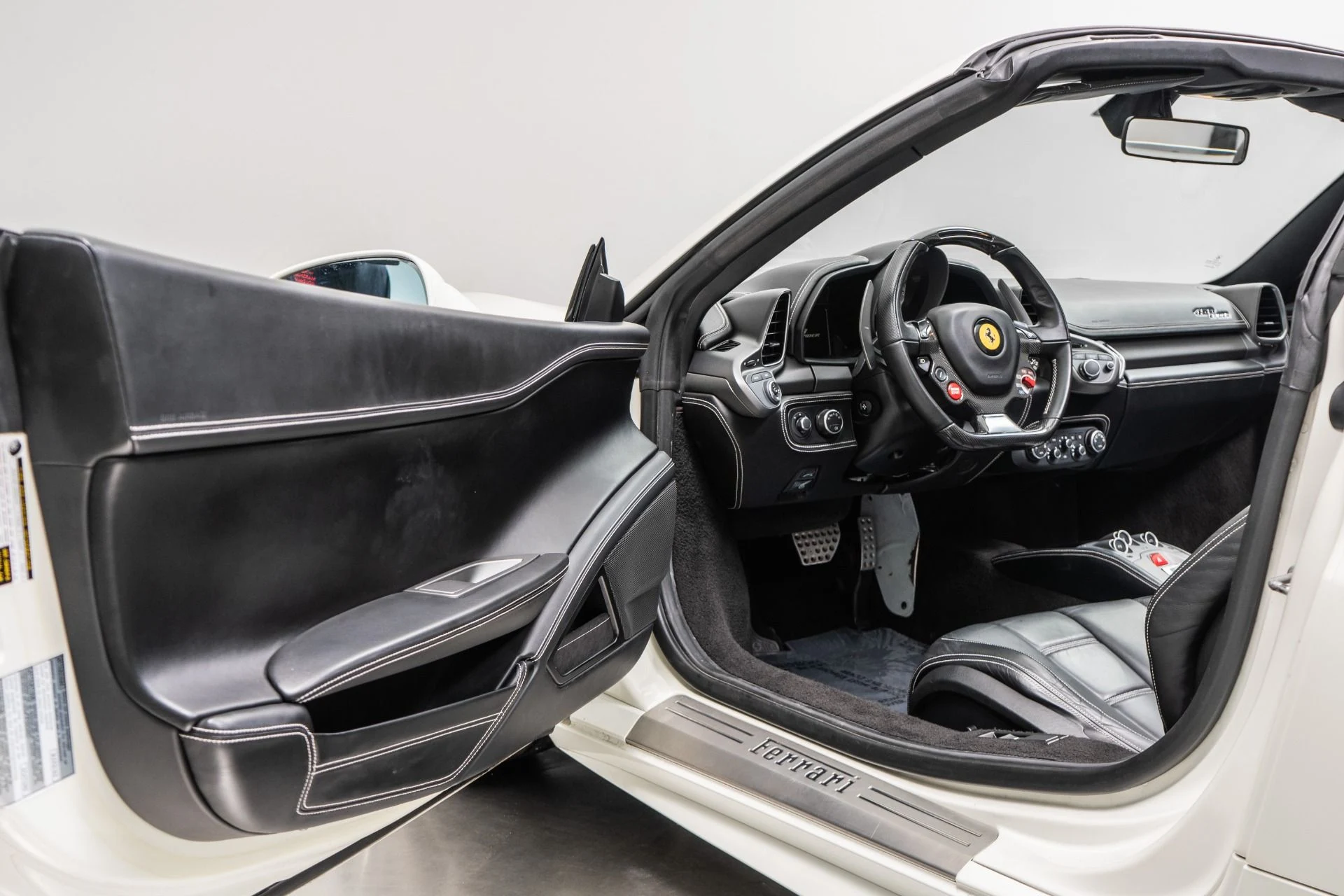 mph020_2937412399_Used_2014_Ferrari_458_Spider_1788900825_3ef4a4e421