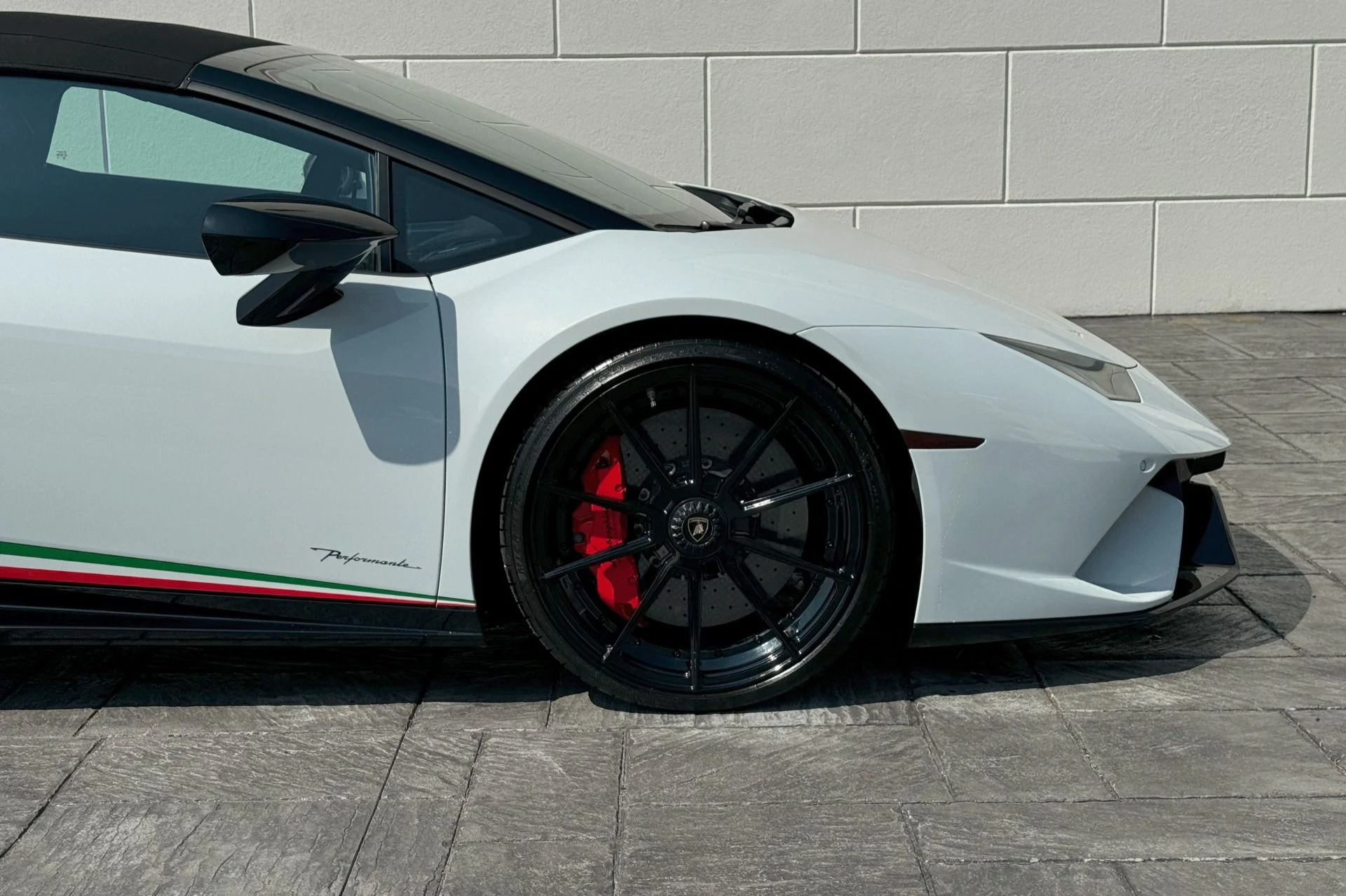 mph020_2938302885_Used_2018_Lamborghini_Huracan_LP_640_4_Performante_Spyder_1744722160_4267b3051e